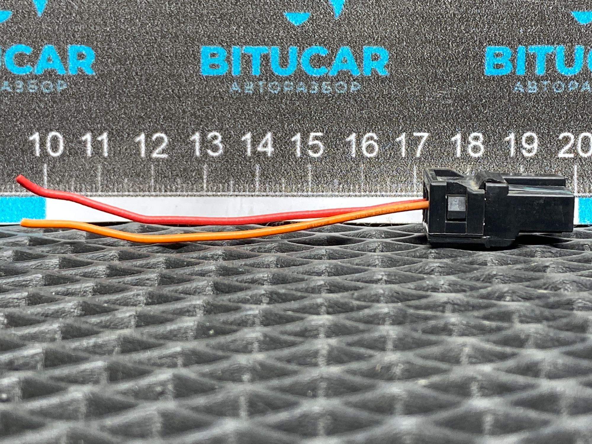 https://ycs.partsauto.market/partsauto-images/thmbs/userImages/c8f07ba63eb5b2f0f6006ea854bf8f7d/part/e4791fbb-3f4f-4737-b3c6-b566c0b25981_1777717985895.jpg