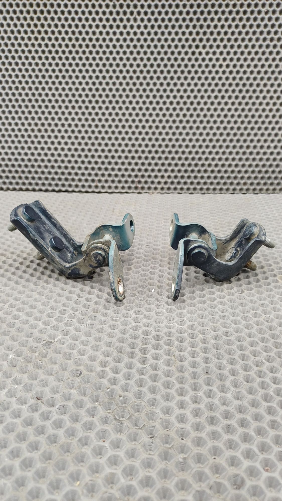 Б/У Петли двери задней левой Toyota CARINA E 6 дорест. 1992—1996 1994 Зеленый, 990 рублей, Краснодар