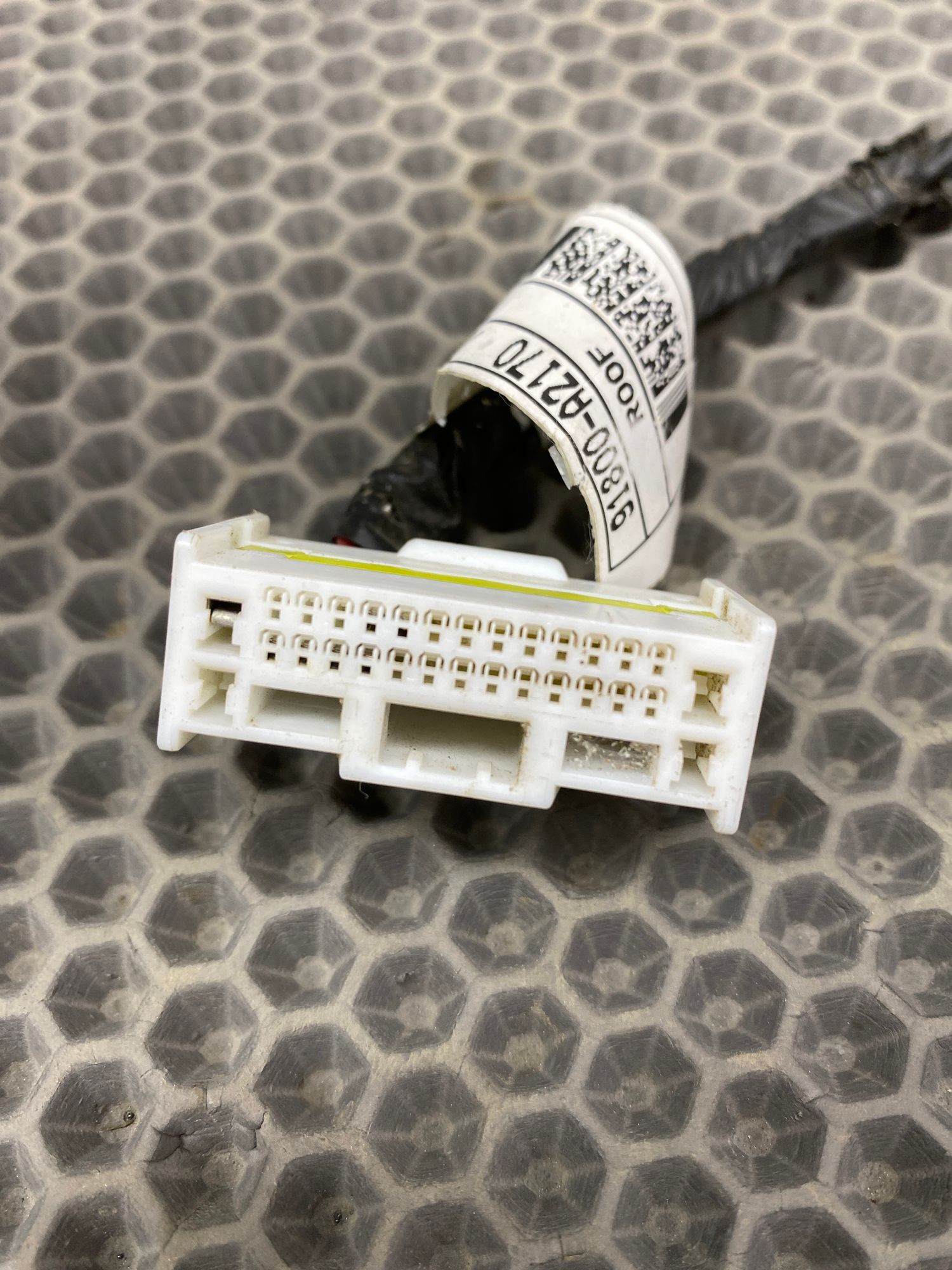 https://ycs.partsauto.market/partsauto-images/thmbs/userImages/c8f07ba63eb5b2f0f6006ea854bf8f7d/part/e4a9e654-1fcb-441c-b222-ca2ce54404d5_1777214280199.jpg