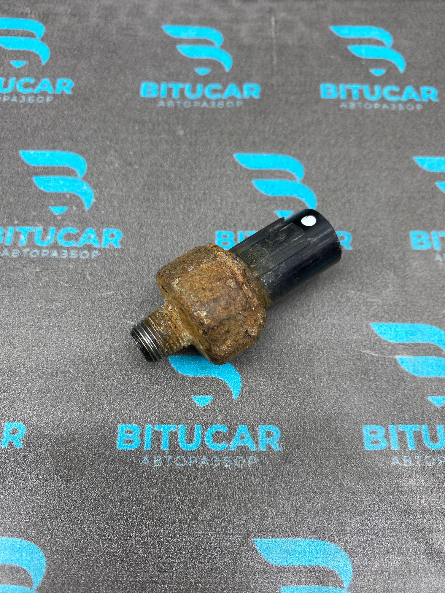 https://ycs.partsauto.market/partsauto-images/thmbs/userImages/c8f07ba63eb5b2f0f6006ea854bf8f7d/part/e561e157-7c5f-4e88-ad31-ab3f08eb102a_1772183048698.jpg