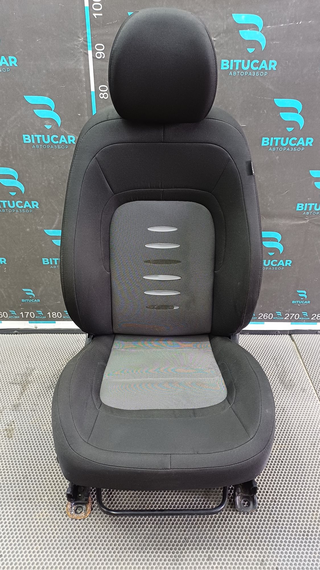 Б/У Сидение переднее правое Kia Ceed 2 JD (G4FG) 1.6L MT 2015 Хэтчбек, 11990 рублей, Краснодар