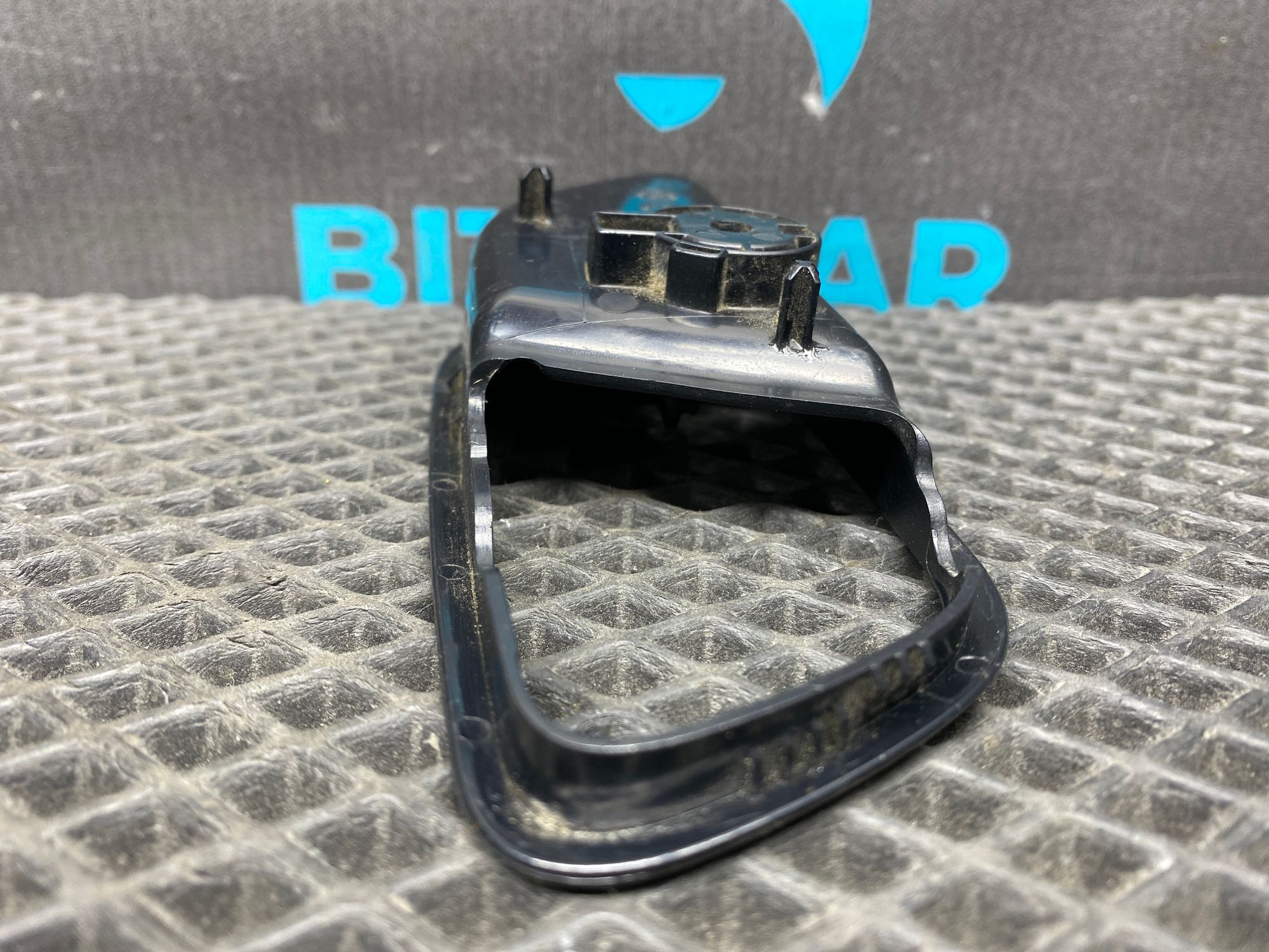 https://ycs.partsauto.market/partsauto-images/thmbs/userImages/c8f07ba63eb5b2f0f6006ea854bf8f7d/part/e594993d-8e38-4265-a6a4-018e3c3b0584_1776928805315.jpg