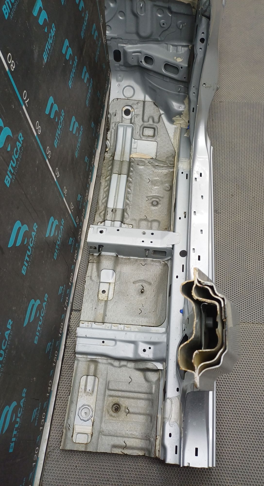 https://ycs.partsauto.market/partsauto-images/thmbs/userImages/c8f07ba63eb5b2f0f6006ea854bf8f7d/part/e5a11966-dd67-40ec-8d81-e270e4ed64d5_1777185264918.jpg