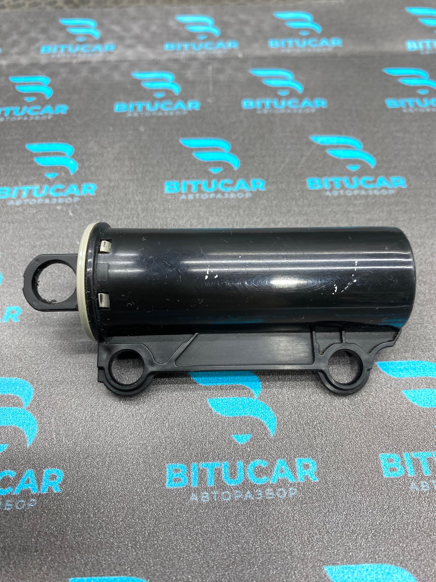 https://ycs.partsauto.market/partsauto-images/thmbs/userImages/c8f07ba63eb5b2f0f6006ea854bf8f7d/part/e6135b2a-37cf-400a-9063-9734a3b6a4fa_1770808151432.jpg