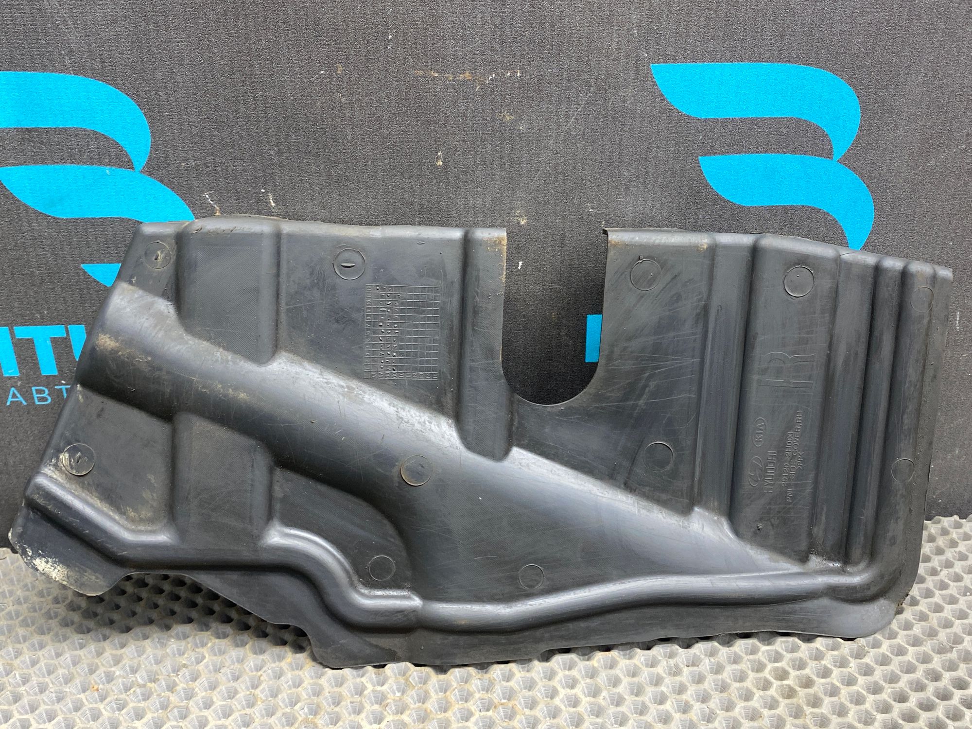 https://ycs.partsauto.market/partsauto-images/thmbs/userImages/c8f07ba63eb5b2f0f6006ea854bf8f7d/part/e6144f09-35f5-4078-89ce-b7094512063b_1774785323576.jpg