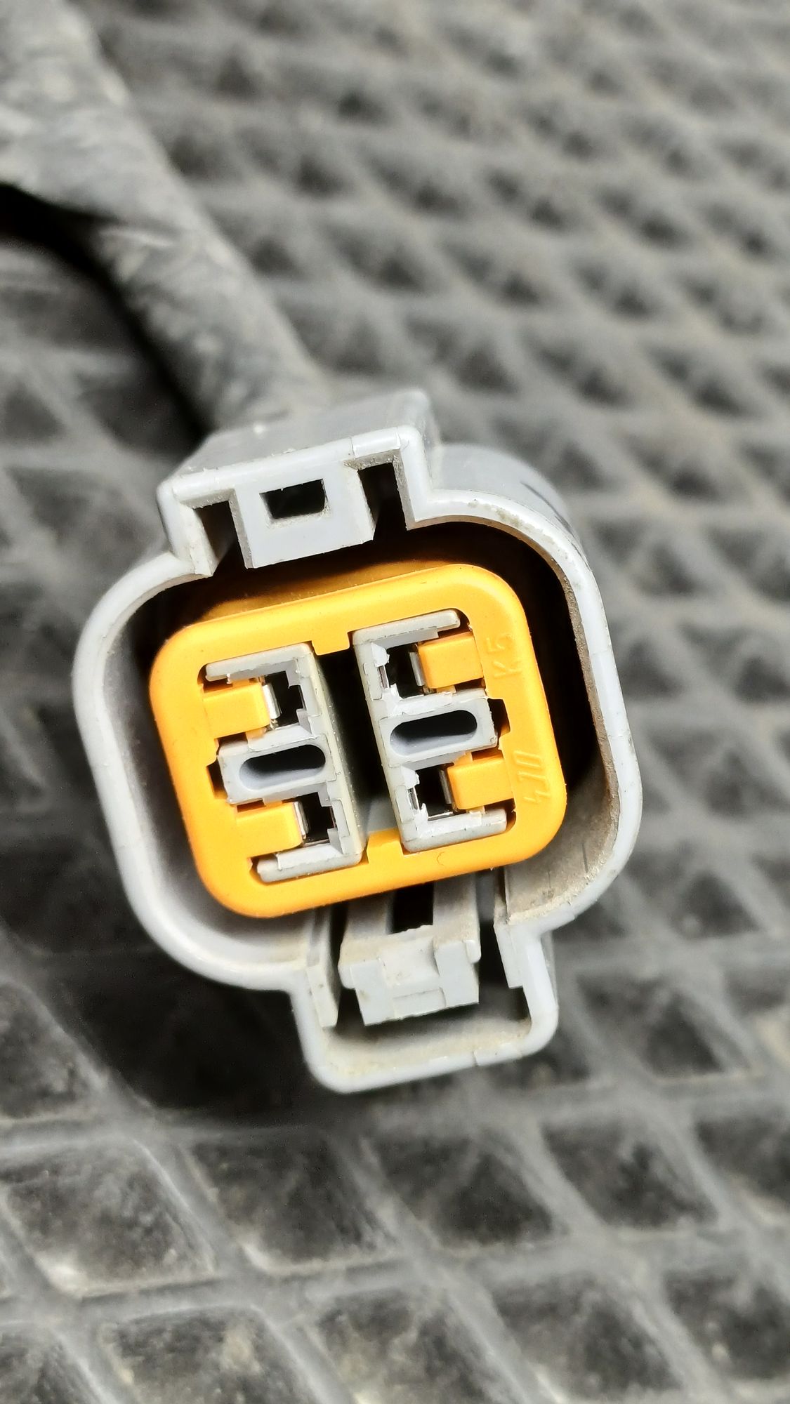 https://ycs.partsauto.market/partsauto-images/thmbs/userImages/c8f07ba63eb5b2f0f6006ea854bf8f7d/part/e6dbd770-07f1-4b9c-8511-0c14d3fb798e_1777532481515.jpg
