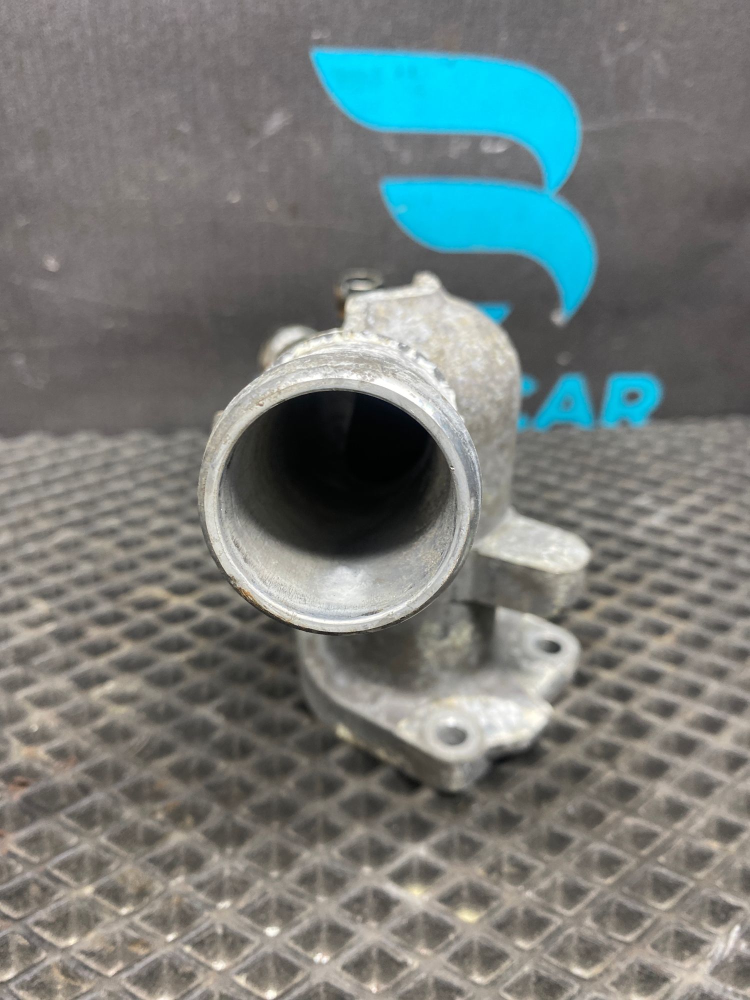 https://ycs.partsauto.market/partsauto-images/thmbs/userImages/c8f07ba63eb5b2f0f6006ea854bf8f7d/part/e765557c-7936-4a6b-b41b-28ee0dda2edb_1777114644095.jpg