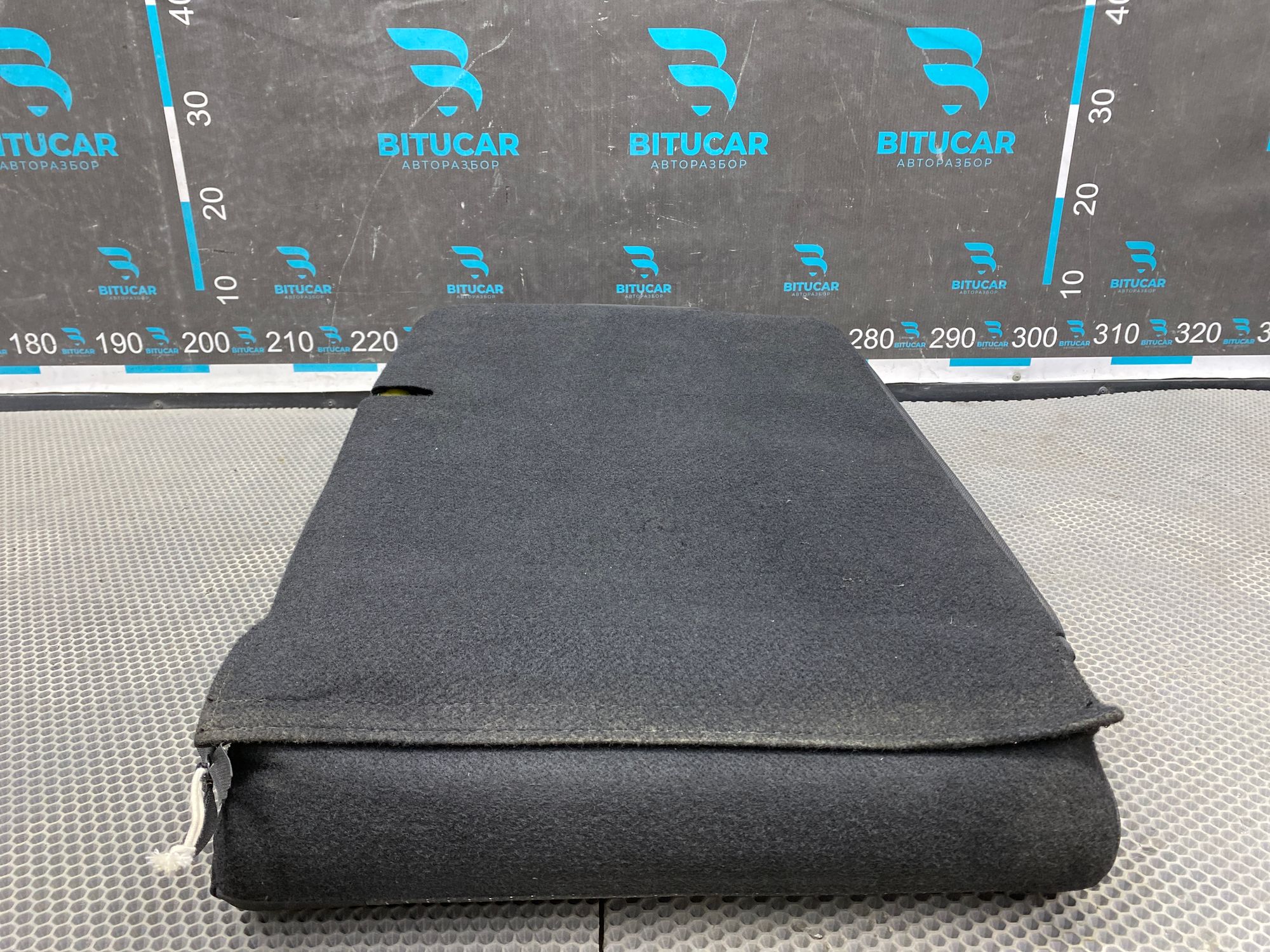 https://ycs.partsauto.market/partsauto-images/thmbs/userImages/c8f07ba63eb5b2f0f6006ea854bf8f7d/part/e78fba09-61a0-4336-8fb8-19249bfc3d54_1777034401936.jpg