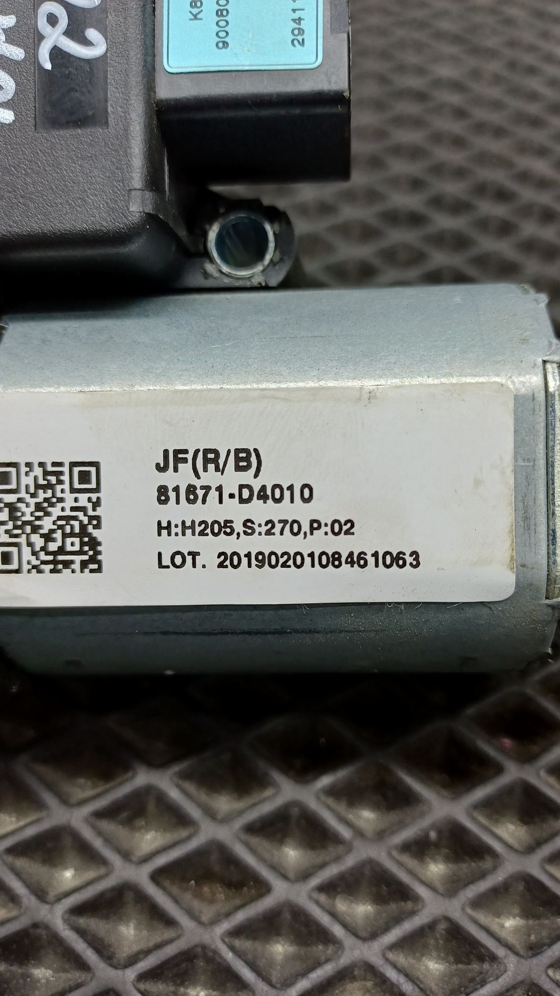 https://ycs.partsauto.market/partsauto-images/thmbs/userImages/c8f07ba63eb5b2f0f6006ea854bf8f7d/part/e7a100dd-413f-4f10-b669-aa518cb32365_1777563022108.jpg