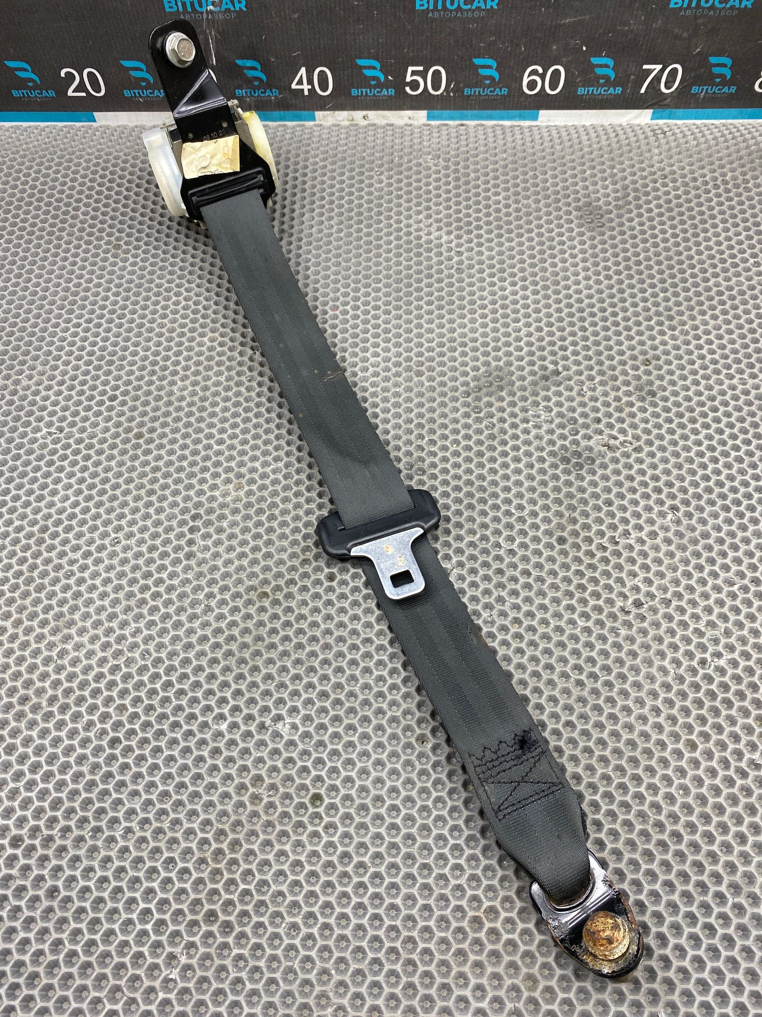 https://ycs.partsauto.market/partsauto-images/thmbs/userImages/c8f07ba63eb5b2f0f6006ea854bf8f7d/part/e7bed1e8-79af-4c49-a12a-a59fe1640d54_1775041285654.jpg