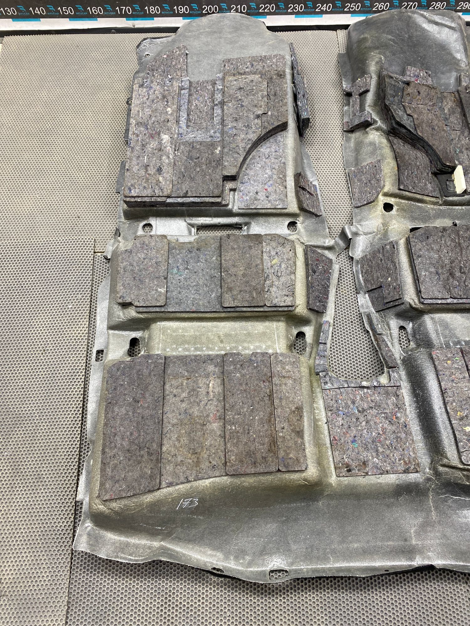https://ycs.partsauto.market/partsauto-images/thmbs/userImages/c8f07ba63eb5b2f0f6006ea854bf8f7d/part/e7e62e73-7e4d-48ba-b8b2-c49364e2330b_1777042838224.jpg