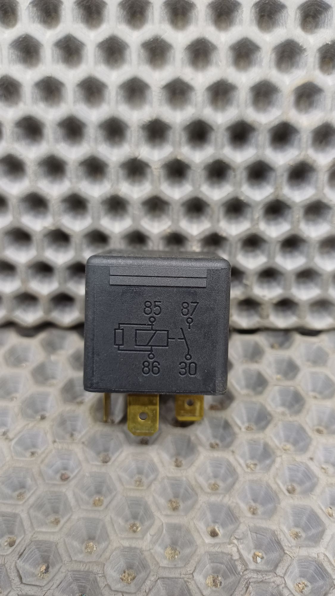 Б/У Реле универсальное 4 контакта Toyota CARINA E 6 дорест. 1992—1996 1994 Зеленый, 499 рублей, Краснодар