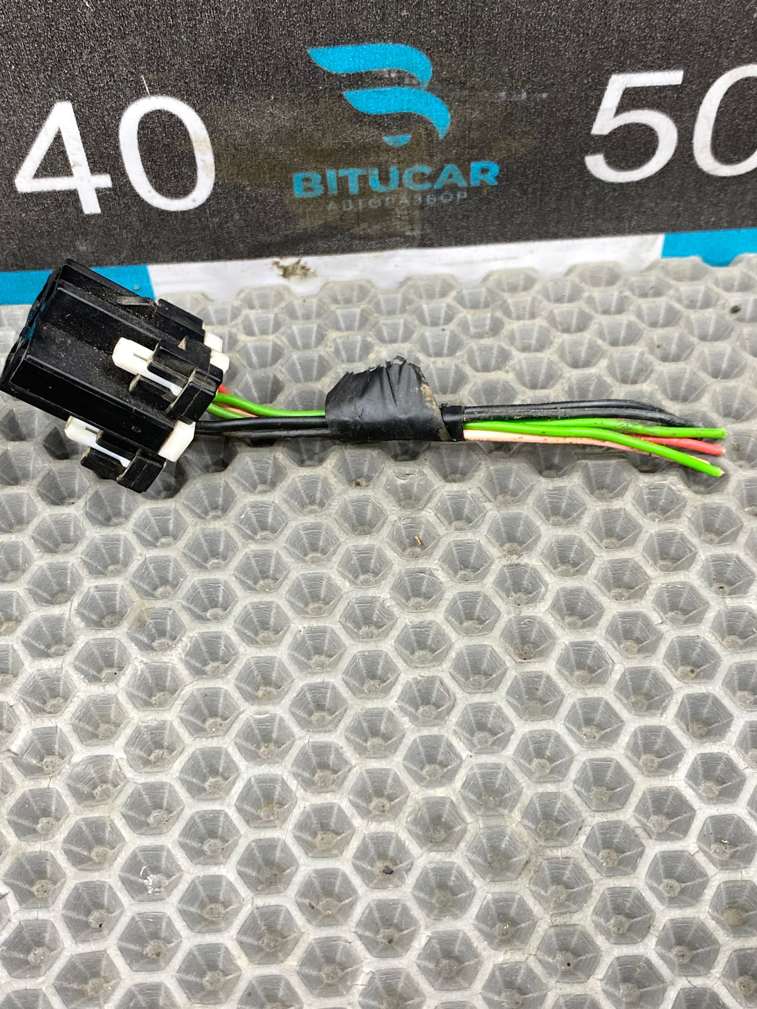 https://ycs.partsauto.market/partsauto-images/thmbs/userImages/c8f07ba63eb5b2f0f6006ea854bf8f7d/part/e7fc961c-a56a-4306-8c19-31b6d8b4c06a_1770813700700.jpg