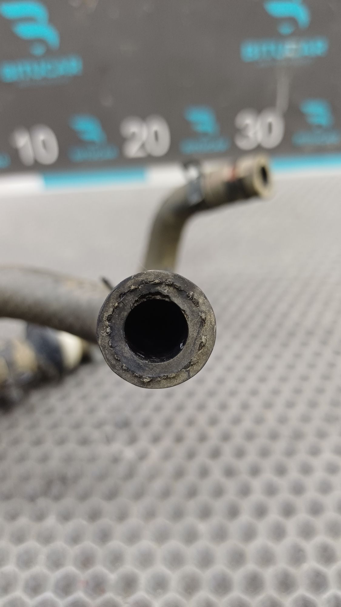 https://ycs.partsauto.market/partsauto-images/thmbs/userImages/c8f07ba63eb5b2f0f6006ea854bf8f7d/part/e858bc14-2718-45d5-995f-7a70e7221acc_1777362318039.jpg