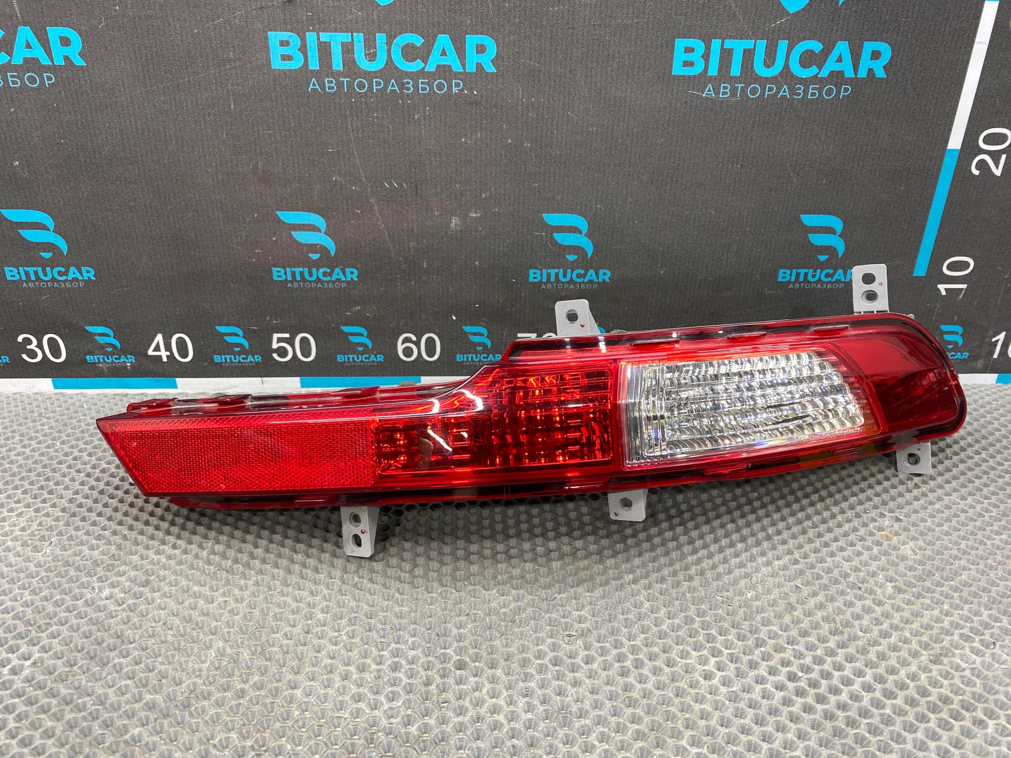 https://ycs.partsauto.market/partsauto-images/thmbs/userImages/c8f07ba63eb5b2f0f6006ea854bf8f7d/part/e87830b8-137c-4e1a-ac67-bdf900395237_1766220071194.jpg