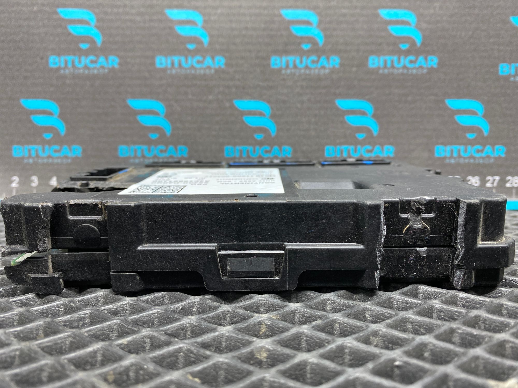 https://ycs.partsauto.market/partsauto-images/thmbs/userImages/c8f07ba63eb5b2f0f6006ea854bf8f7d/part/e90c9978-9d6b-45c4-94c1-c67c0bcec94f_1777709800620.jpg