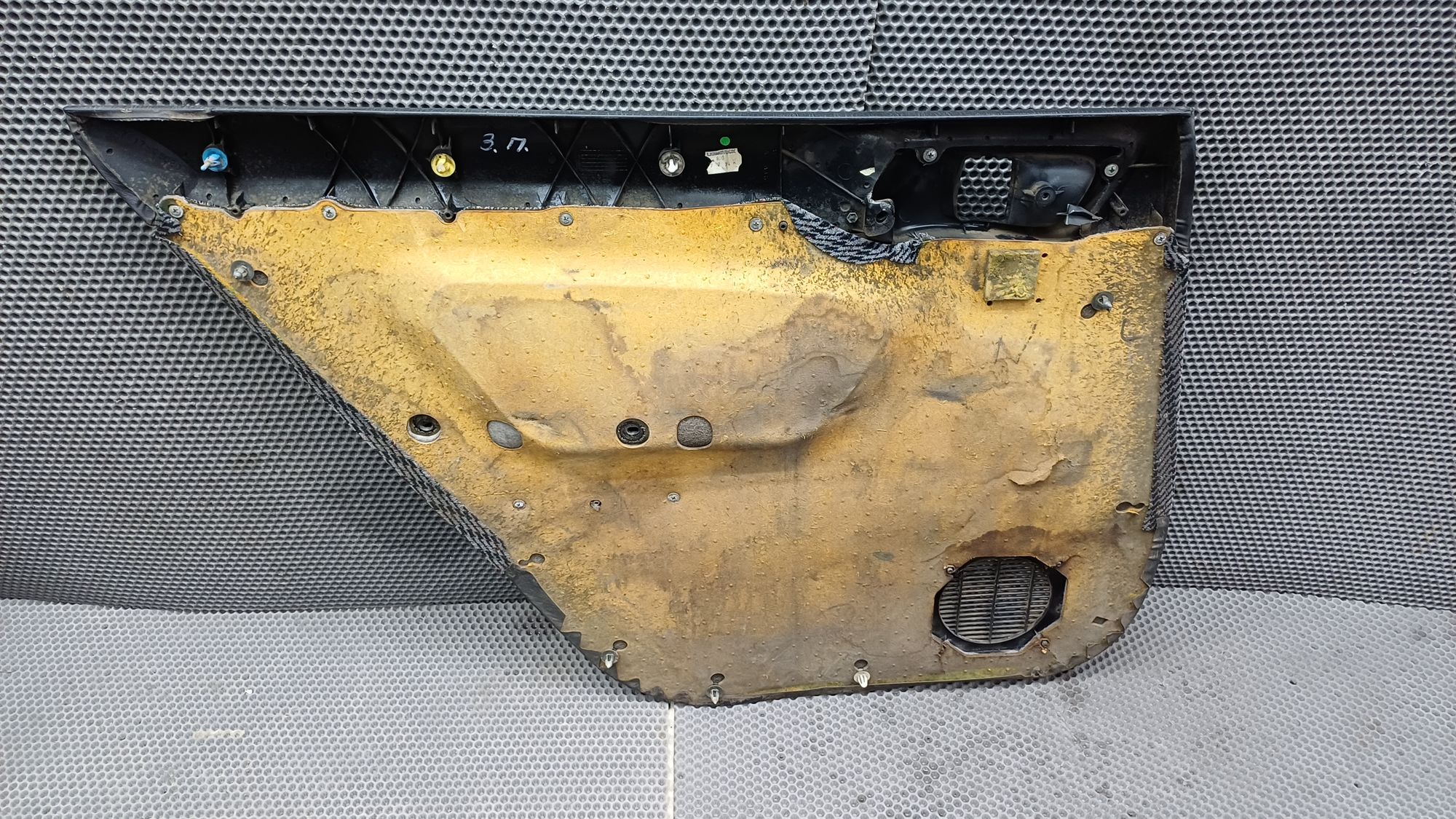 Б/У Обшивка двери задней правой Toyota CARINA E 6 дорест. 1992—1996 1994 Зеленый, 990 рублей, Краснодар