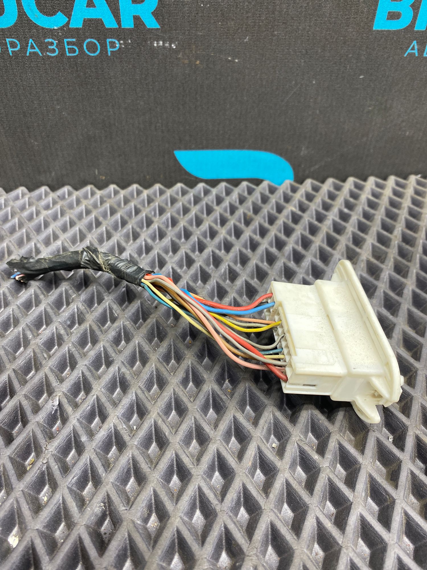 https://ycs.partsauto.market/partsauto-images/thmbs/userImages/c8f07ba63eb5b2f0f6006ea854bf8f7d/part/e9354471-3e71-4ae7-8026-4c16b4ff9a6a_1774621809805.jpg