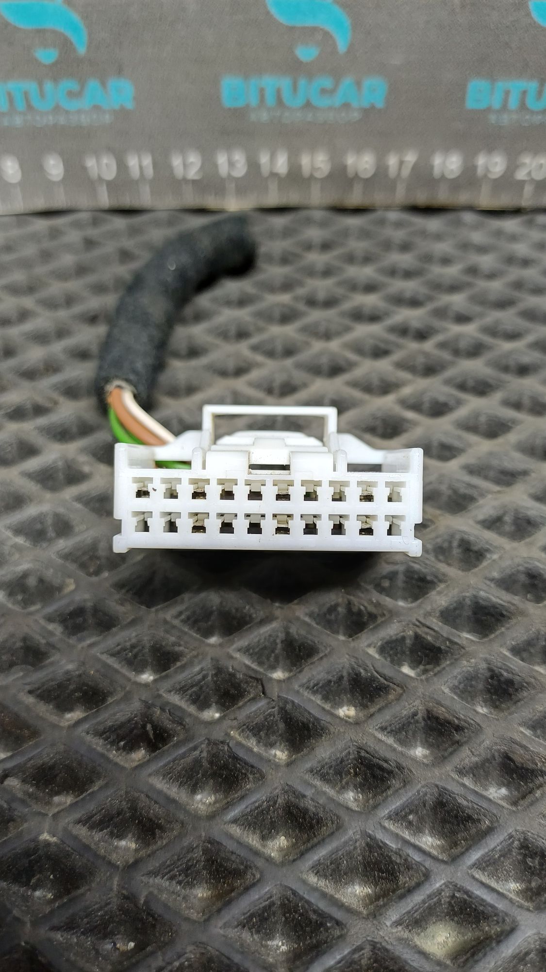 https://ycs.partsauto.market/partsauto-images/thmbs/userImages/c8f07ba63eb5b2f0f6006ea854bf8f7d/part/ea8d4a42-e164-481f-a2c7-fac02a587c58_1777533017943.jpg