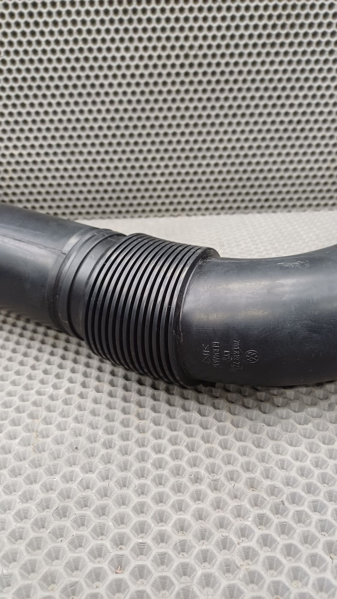 https://ycs.partsauto.market/partsauto-images/thmbs/userImages/c8f07ba63eb5b2f0f6006ea854bf8f7d/part/eaa6d2c1-8e75-43b8-bf1d-402ea41a674d_1774179921002.jpg