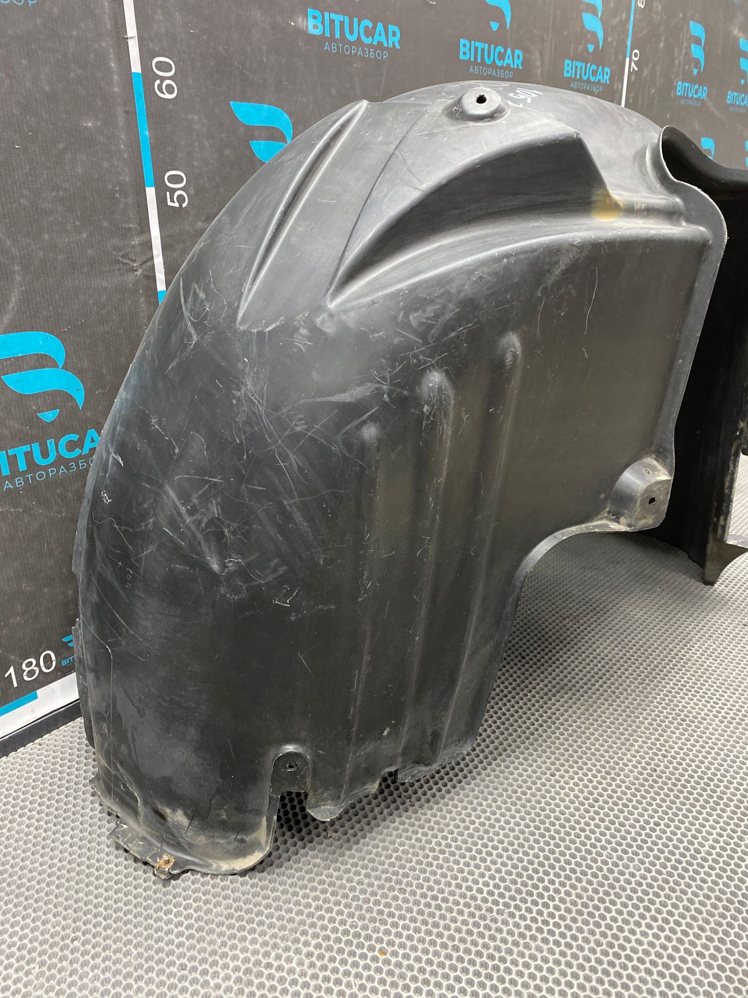 Б/У Подкрылок задний правый BMW 7-Series 4 дорест. 2001—2005 2003 Черный, 890 рублей, Краснодар