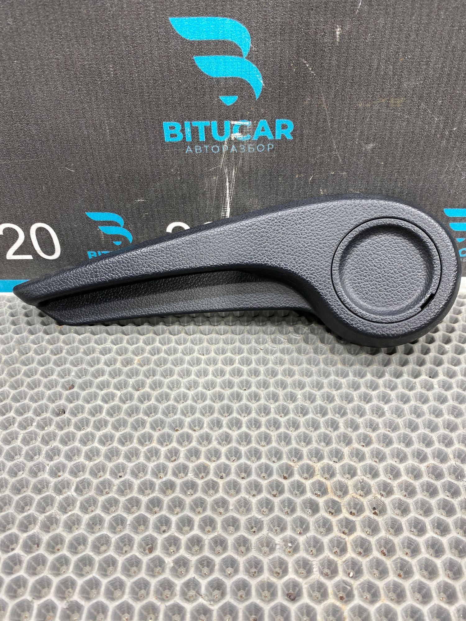 Ручка сидения левая Kia Ceed 2 JD (G4FG) 1.6L MT 2015 Хэтчбек, 4990 рублей, Краснодар