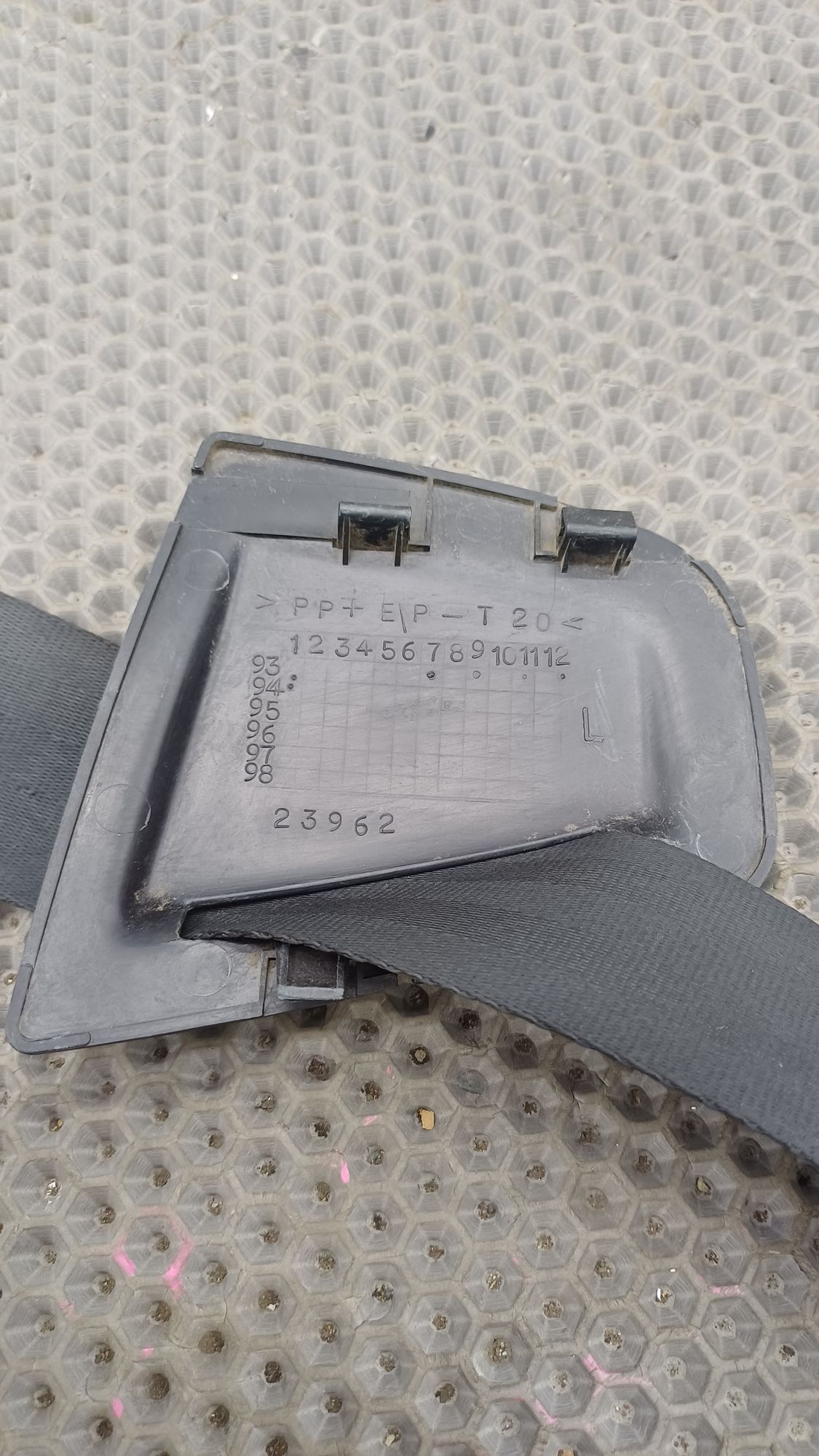 https://ycs.partsauto.market/partsauto-images/thmbs/userImages/c8f07ba63eb5b2f0f6006ea854bf8f7d/part/ebb310cf-bfb4-4b93-84b5-0b5820271940_1774344830200.jpg