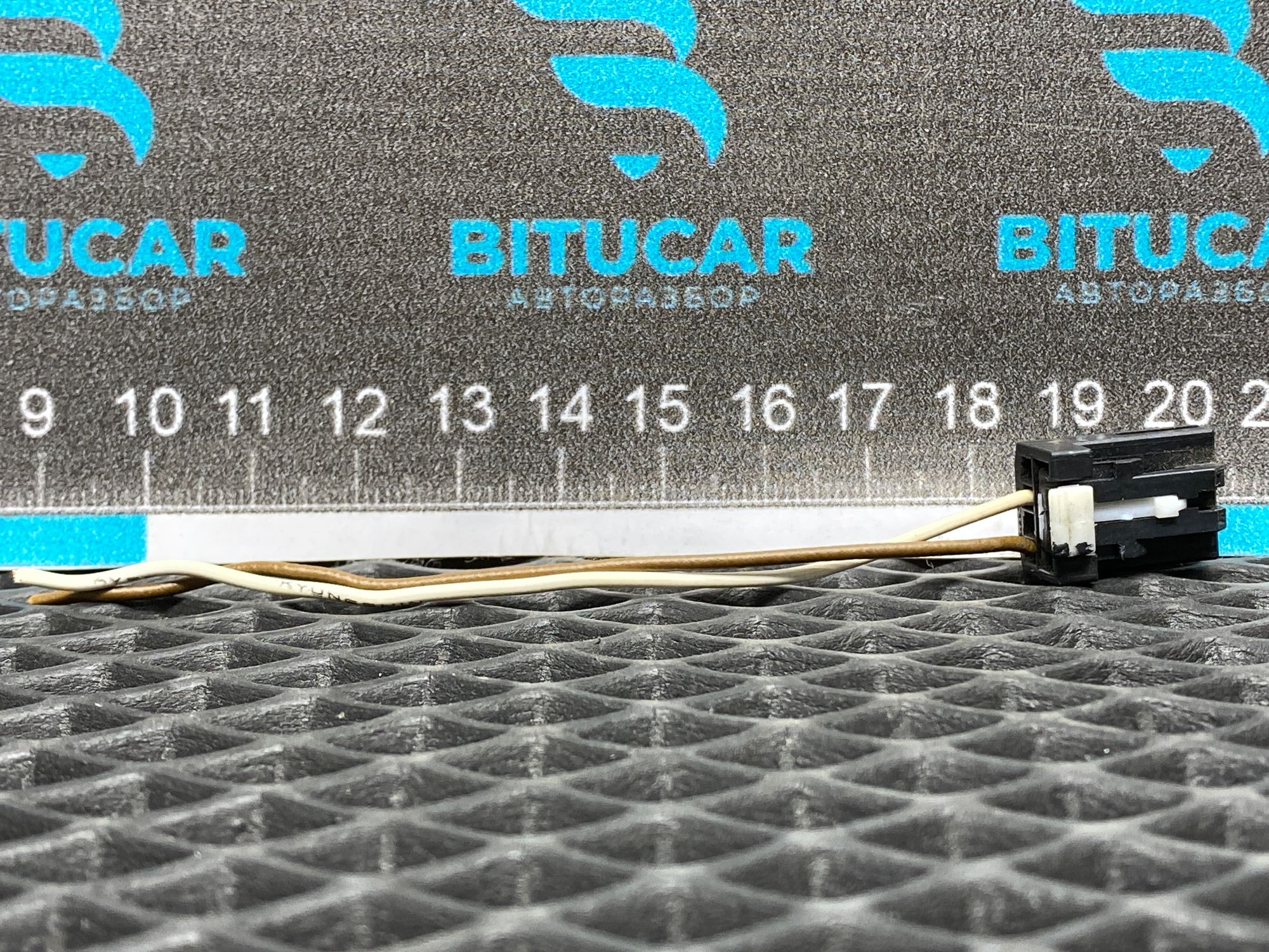https://ycs.partsauto.market/partsauto-images/thmbs/userImages/c8f07ba63eb5b2f0f6006ea854bf8f7d/part/ec0310e0-2ebc-4245-8db0-79b1b976d46a_1777712706529.jpg