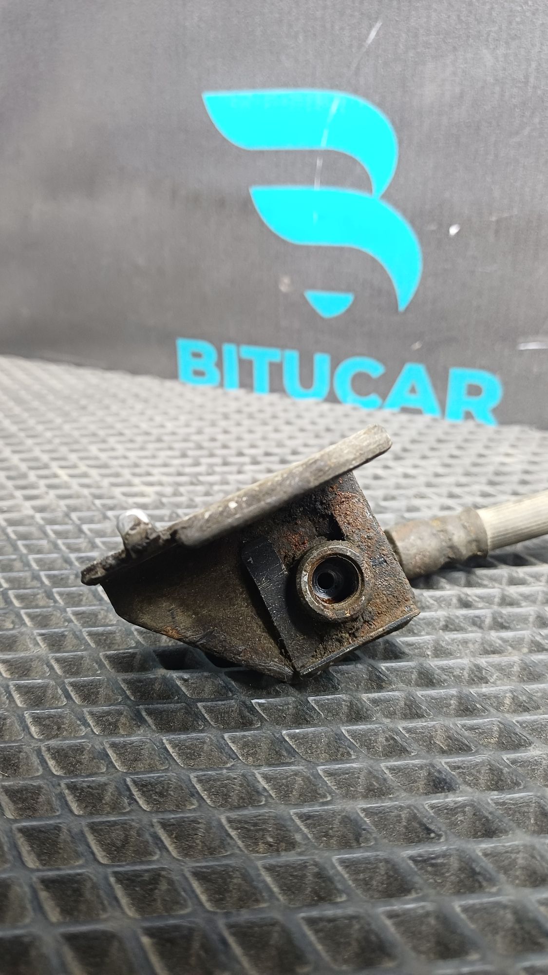 https://ycs.partsauto.market/partsauto-images/thmbs/userImages/c8f07ba63eb5b2f0f6006ea854bf8f7d/part/ec1bb741-e1f4-4307-a693-3f07f92fbdbe_1777099345863.jpg