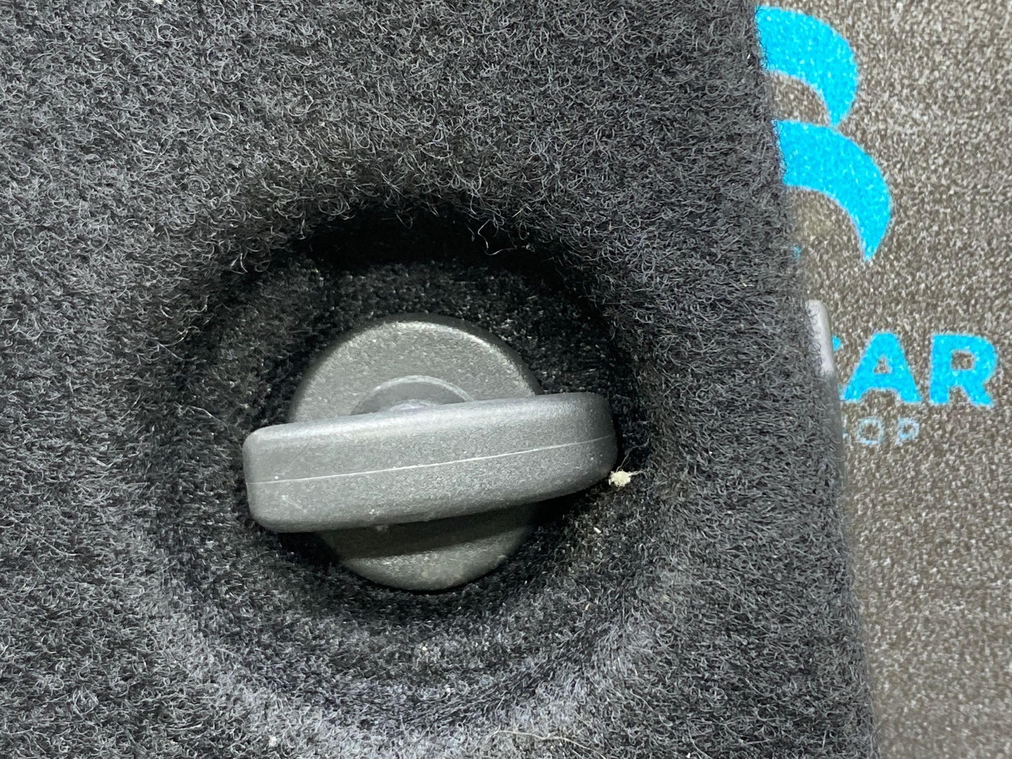 https://ycs.partsauto.market/partsauto-images/thmbs/userImages/c8f07ba63eb5b2f0f6006ea854bf8f7d/part/ec563802-1d97-4d5d-953a-2f82ccb8d276_1777799786257.jpg