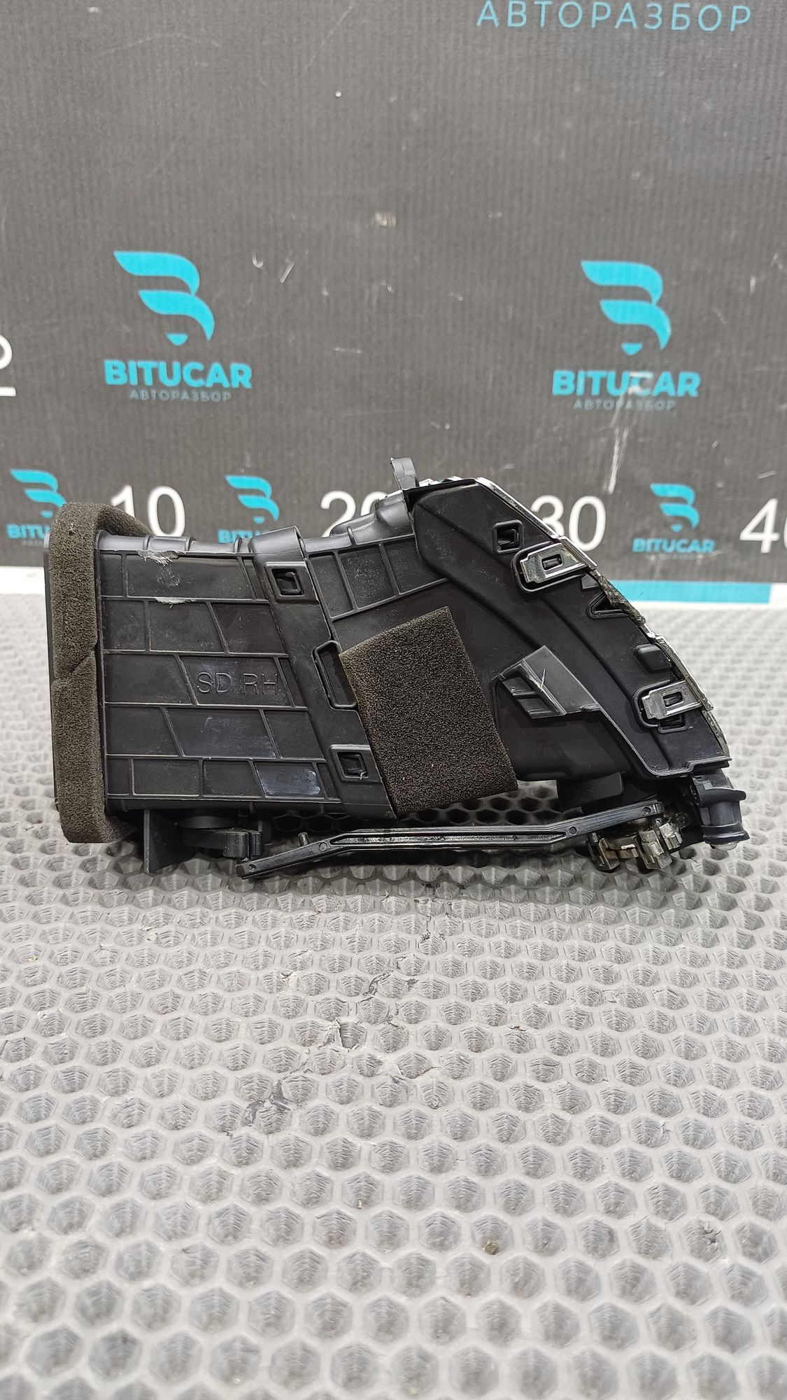 https://ycs.partsauto.market/partsauto-images/thmbs/userImages/c8f07ba63eb5b2f0f6006ea854bf8f7d/part/ecca89c3-e978-47c7-b0ca-6c19611bc3dd_1776406830913.jpg
