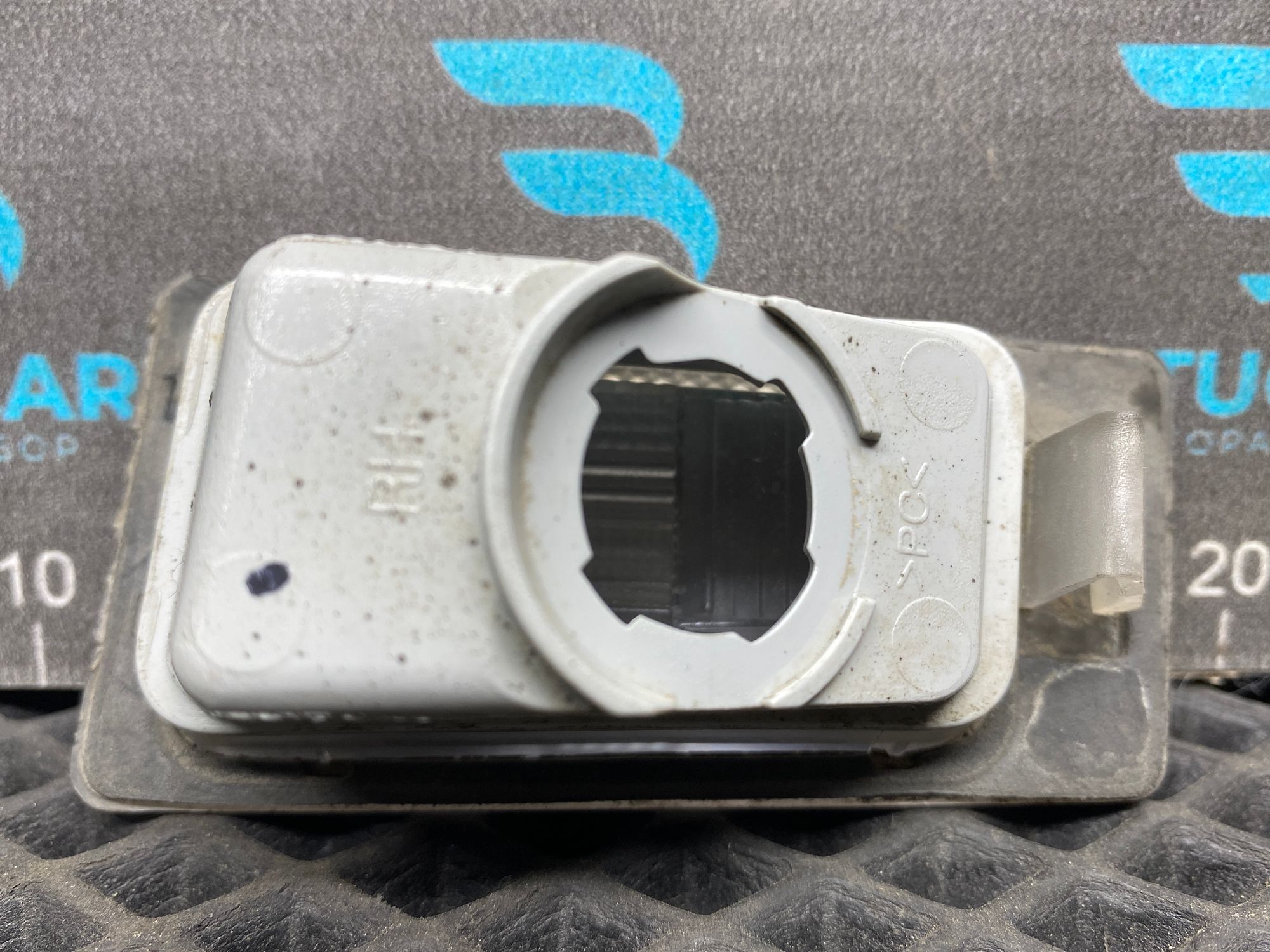 https://ycs.partsauto.market/partsauto-images/thmbs/userImages/c8f07ba63eb5b2f0f6006ea854bf8f7d/part/ed0d9c76-1fc2-4300-a689-feabec3085e8_1777445364675.jpg