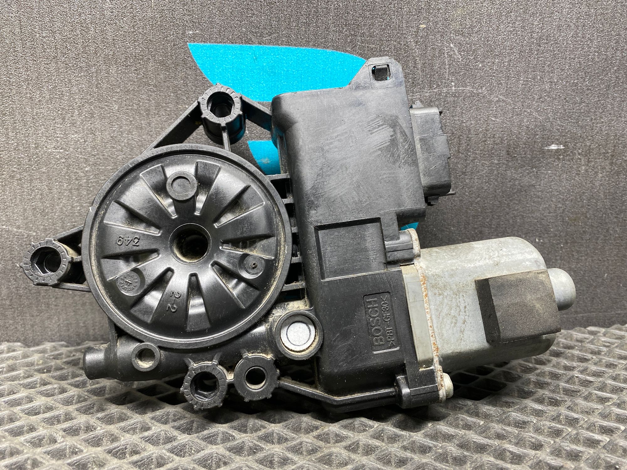https://ycs.partsauto.market/partsauto-images/thmbs/userImages/c8f07ba63eb5b2f0f6006ea854bf8f7d/part/ed31c10e-63f9-4c4d-96d3-ff818b29a205_1776945995829.jpg