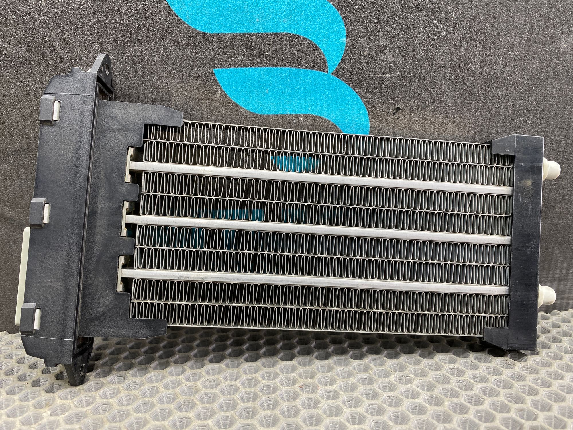 https://ycs.partsauto.market/partsauto-images/thmbs/userImages/c8f07ba63eb5b2f0f6006ea854bf8f7d/part/ed3adbc5-8571-4c11-8df9-687bb7f79fc0_1777550019992.jpg