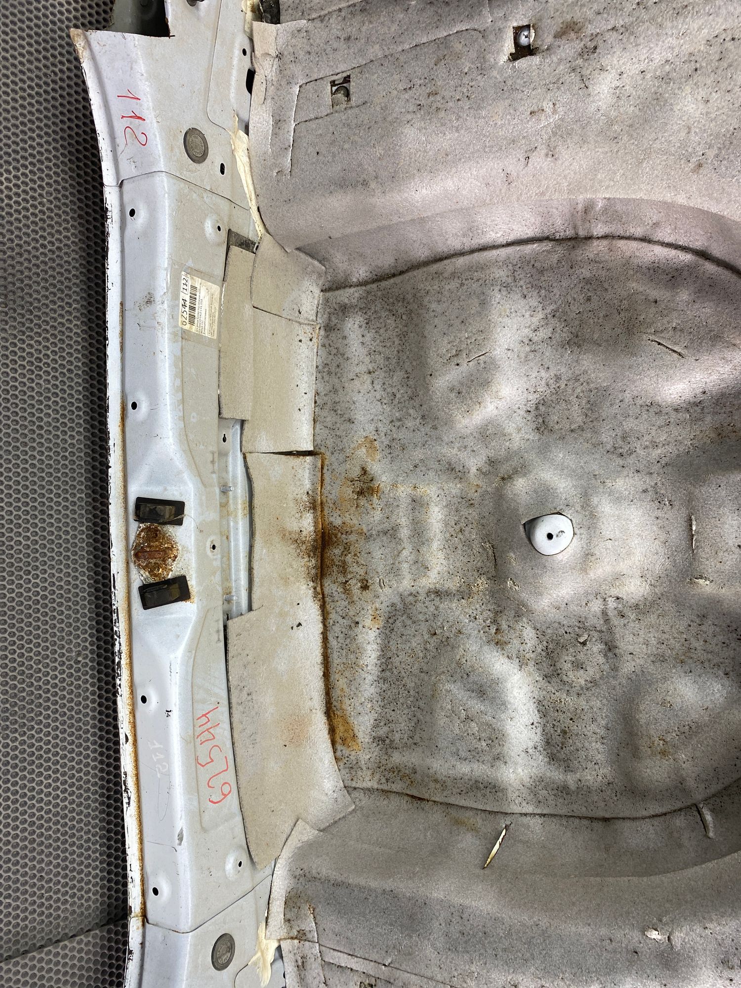 https://ycs.partsauto.market/partsauto-images/thmbs/userImages/c8f07ba63eb5b2f0f6006ea854bf8f7d/part/ed96e93c-f9b6-411e-b41e-5bb433b107fa_1777544121347.jpg
