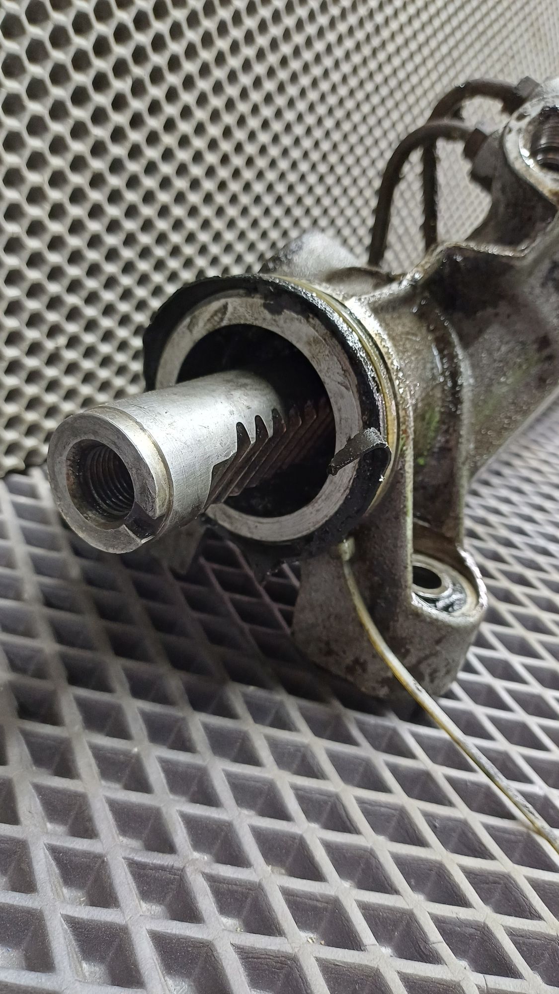 https://ycs.partsauto.market/partsauto-images/thmbs/userImages/c8f07ba63eb5b2f0f6006ea854bf8f7d/part/eda48c3b-56f8-4699-b541-2df714929f94_1774356536234.jpg