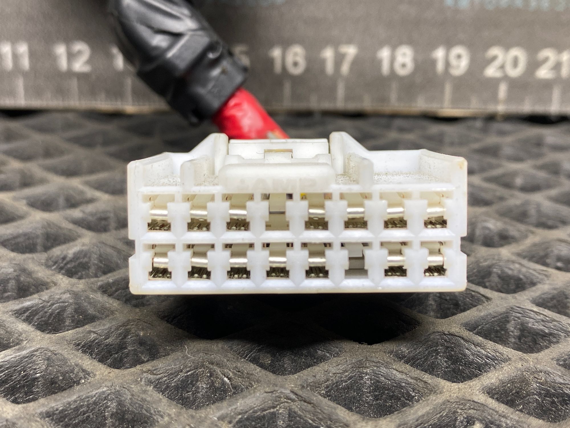 https://ycs.partsauto.market/partsauto-images/thmbs/userImages/c8f07ba63eb5b2f0f6006ea854bf8f7d/part/edcd148c-d752-467f-a3d9-d05746eea2e3_1777455130046.jpg