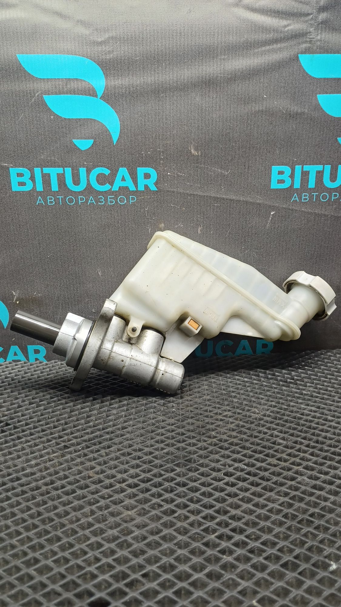 https://ycs.partsauto.market/partsauto-images/thmbs/userImages/c8f07ba63eb5b2f0f6006ea854bf8f7d/part/ee94d183-5531-4c1e-8e93-69d6c65017e0_1777286849573.jpg