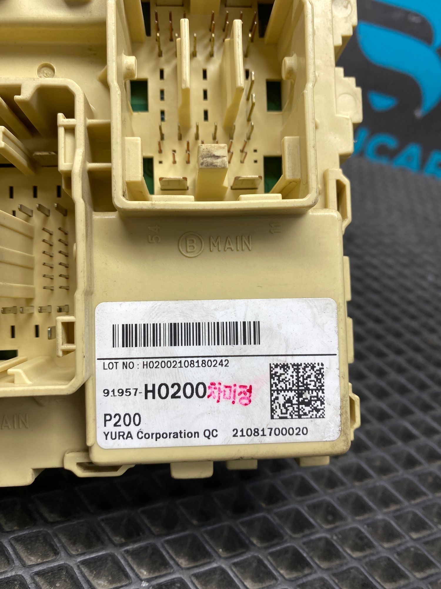 https://ycs.partsauto.market/partsauto-images/thmbs/userImages/c8f07ba63eb5b2f0f6006ea854bf8f7d/part/ee951c08-29ee-42f1-8865-70c2da3ffa43_1776855176108.jpg