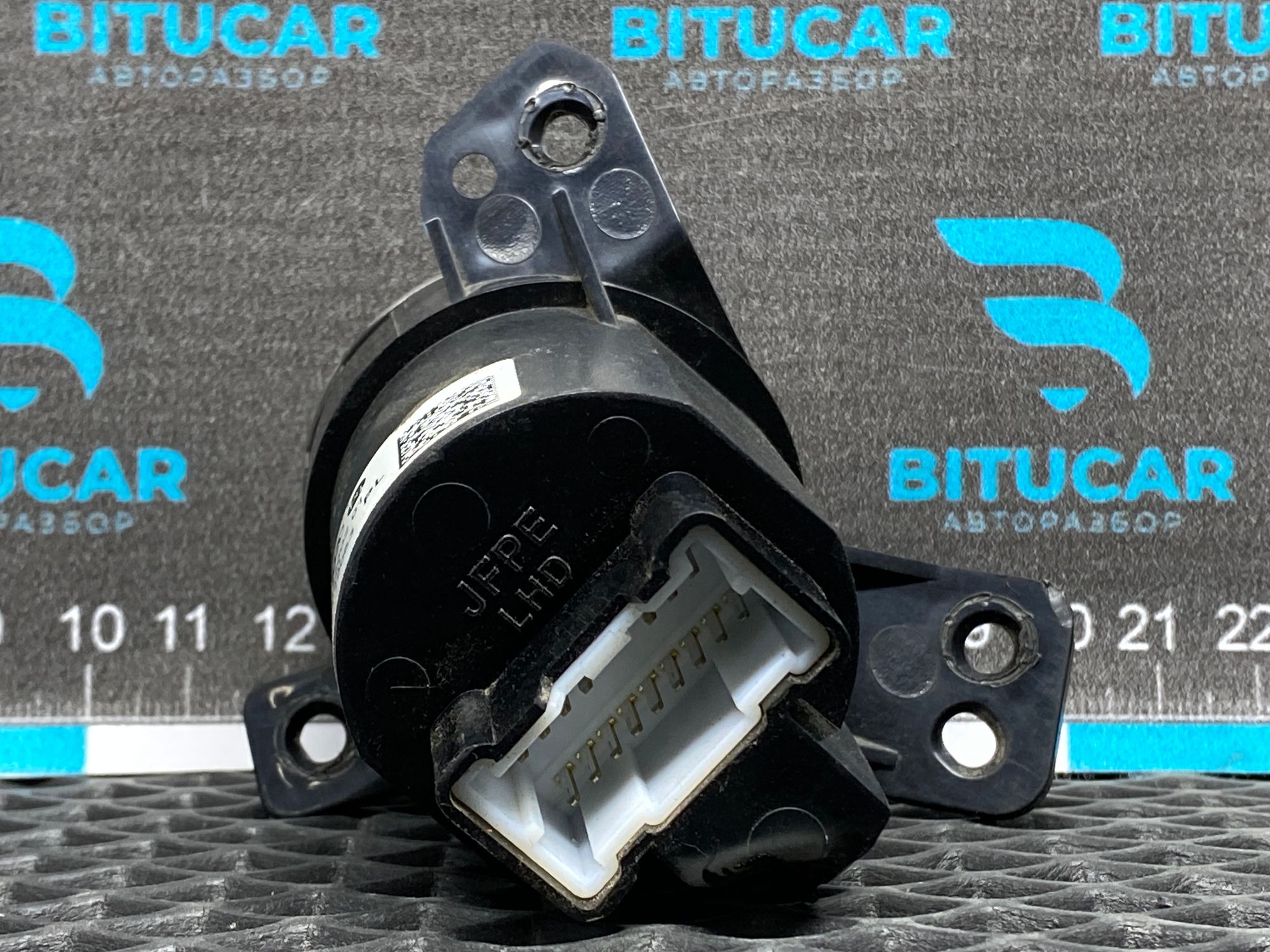 https://ycs.partsauto.market/partsauto-images/thmbs/userImages/c8f07ba63eb5b2f0f6006ea854bf8f7d/part/eedb8352-f8cd-42c7-9010-c0462f161f10_1777713094109.jpg