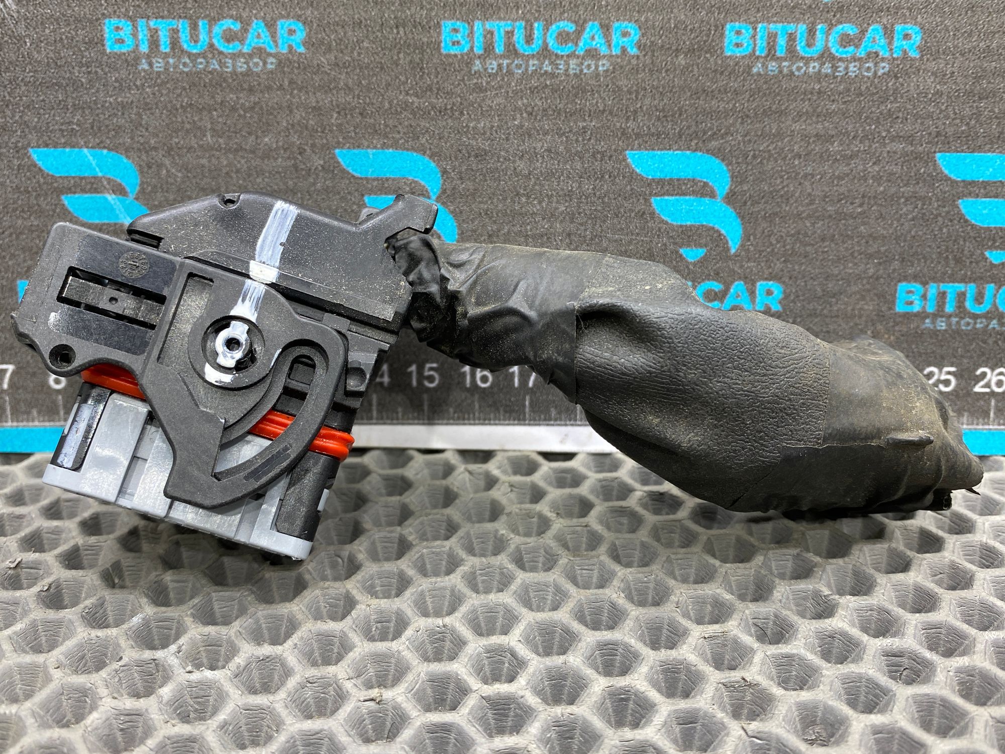 https://ycs.partsauto.market/partsauto-images/thmbs/userImages/c8f07ba63eb5b2f0f6006ea854bf8f7d/part/ef8d8f7c-2b1d-4869-b08a-1befcb4a77fc_1777807169104.jpg