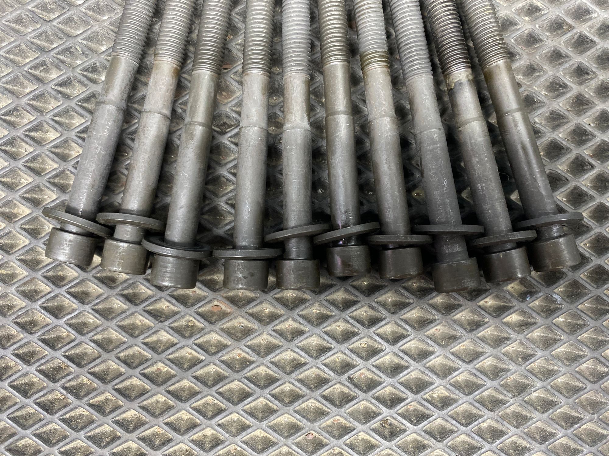 https://ycs.partsauto.market/partsauto-images/thmbs/userImages/c8f07ba63eb5b2f0f6006ea854bf8f7d/part/f1443efc-42d0-4a34-81ee-56793d54bd8f_1777201604379.jpg