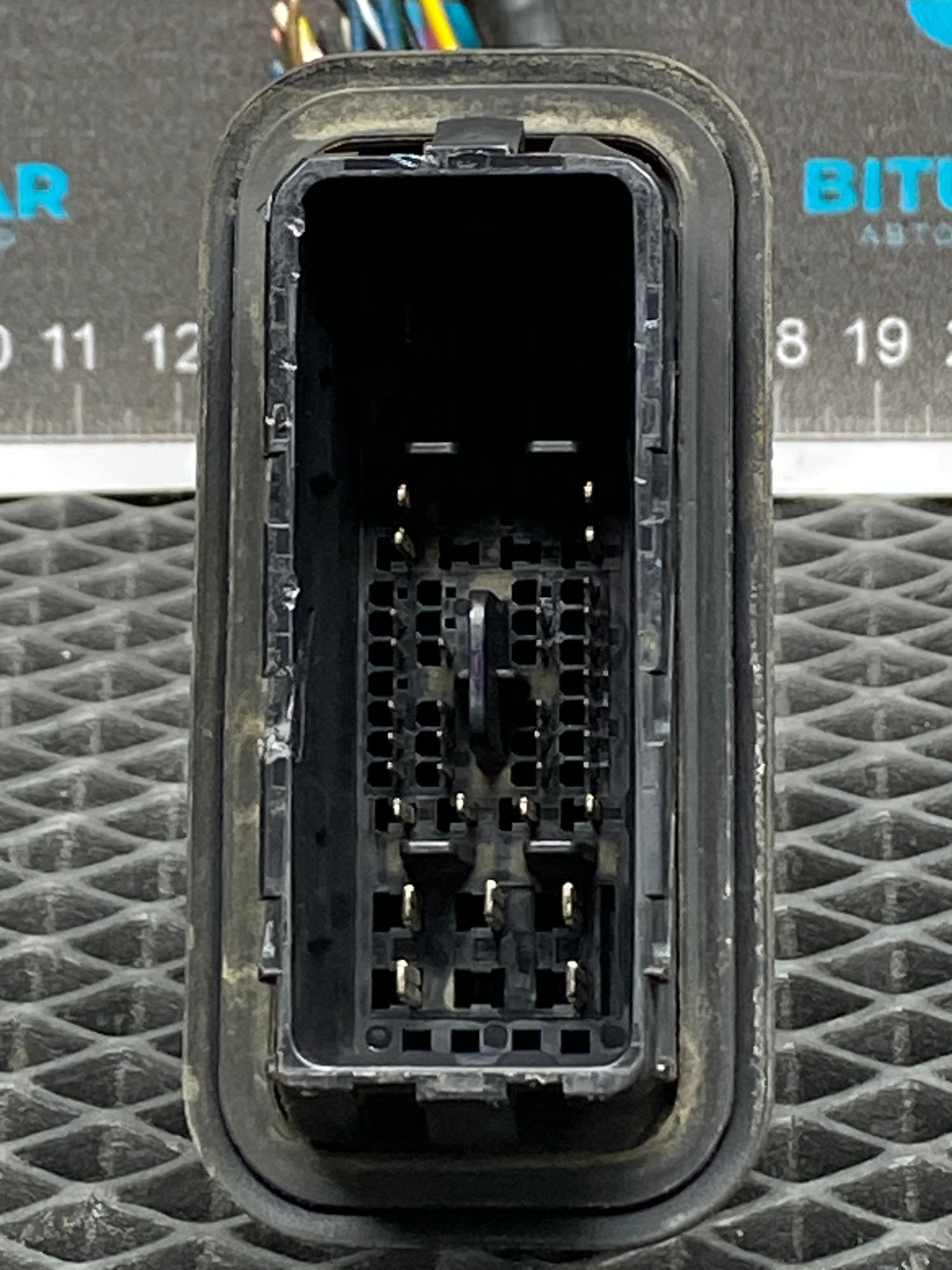 https://ycs.partsauto.market/partsauto-images/thmbs/userImages/c8f07ba63eb5b2f0f6006ea854bf8f7d/part/f146ed81-95f1-43a4-9dc3-7f23127134ef_1777714100632.jpg