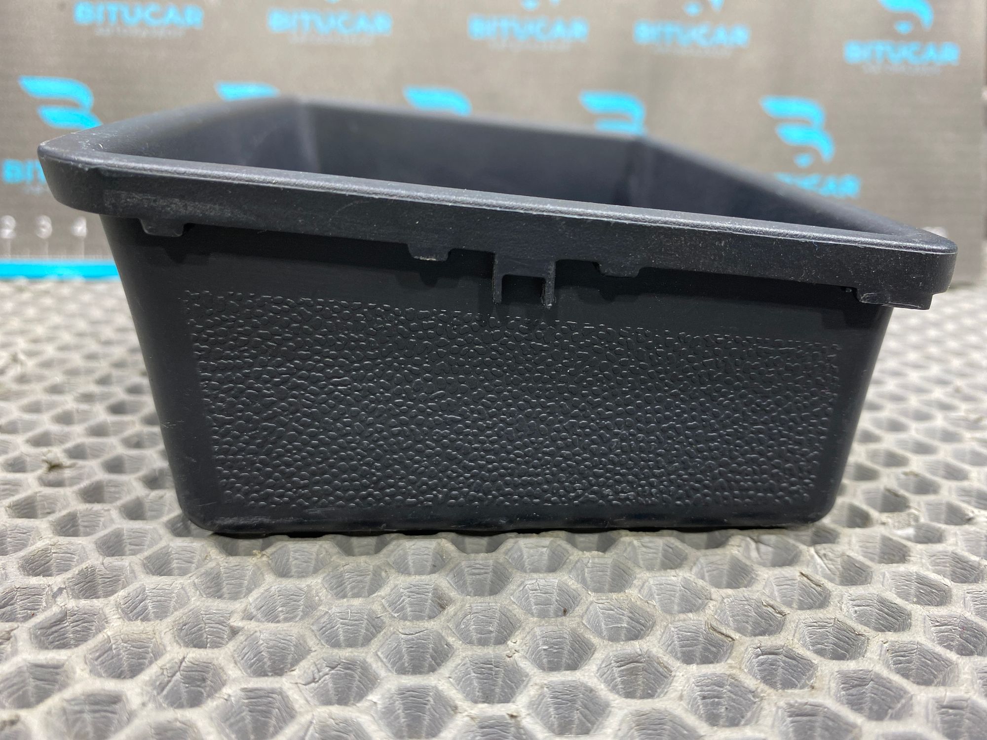 https://ycs.partsauto.market/partsauto-images/thmbs/userImages/c8f07ba63eb5b2f0f6006ea854bf8f7d/part/f15449ca-10b1-41d5-a92e-d8bbe9adbbac_1777793782948.jpg