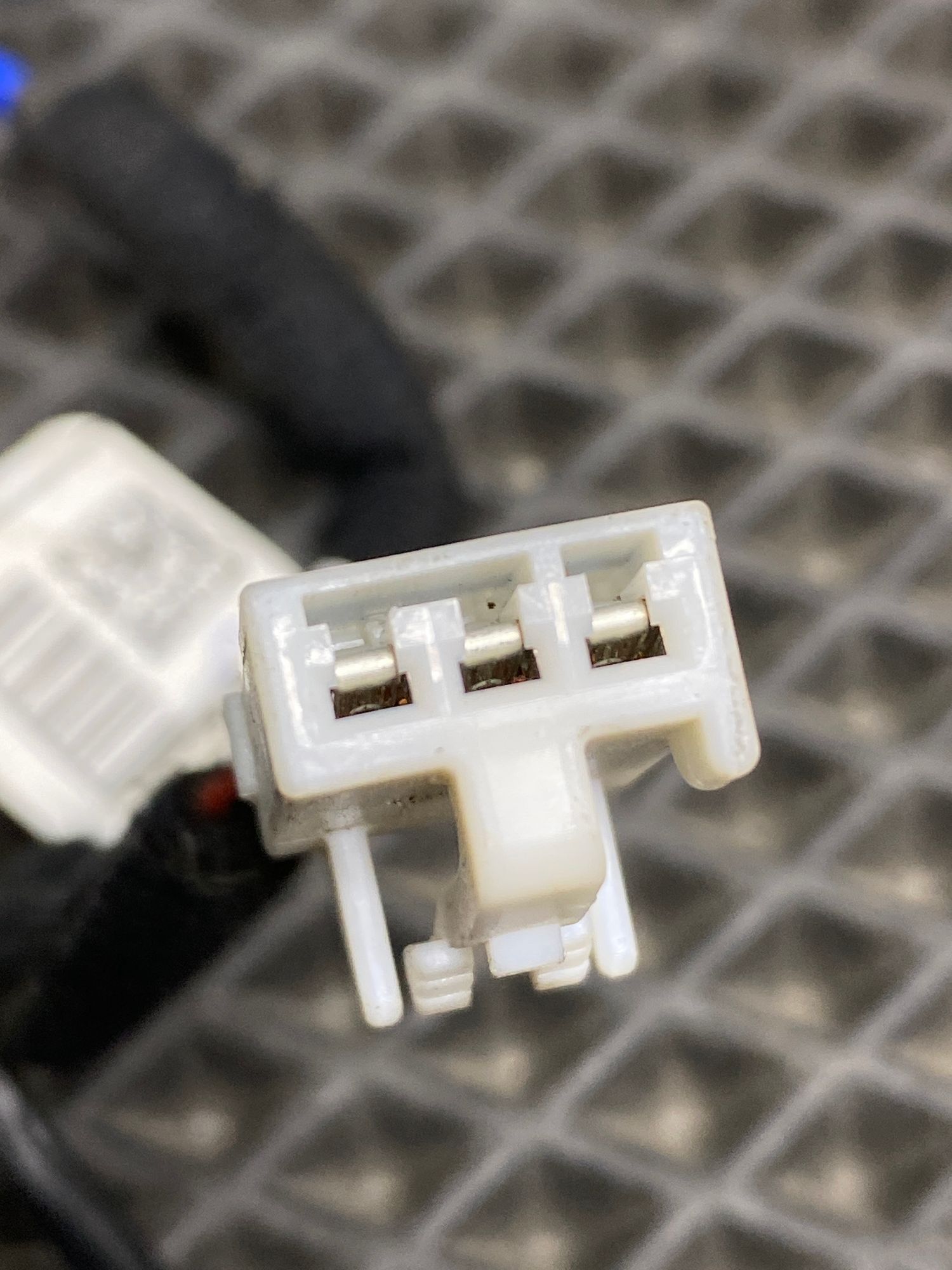 https://ycs.partsauto.market/partsauto-images/thmbs/userImages/c8f07ba63eb5b2f0f6006ea854bf8f7d/part/f19e95e1-84d8-4973-8be8-c4eecffb5f19_1776857728540.jpg