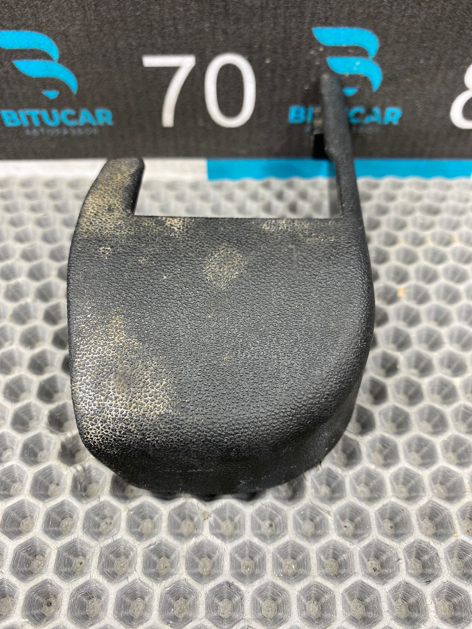 https://ycs.partsauto.market/partsauto-images/thmbs/userImages/c8f07ba63eb5b2f0f6006ea854bf8f7d/part/f1ecfc65-c5ba-4ab7-a35e-d135ed96775c_1775035784194.jpg