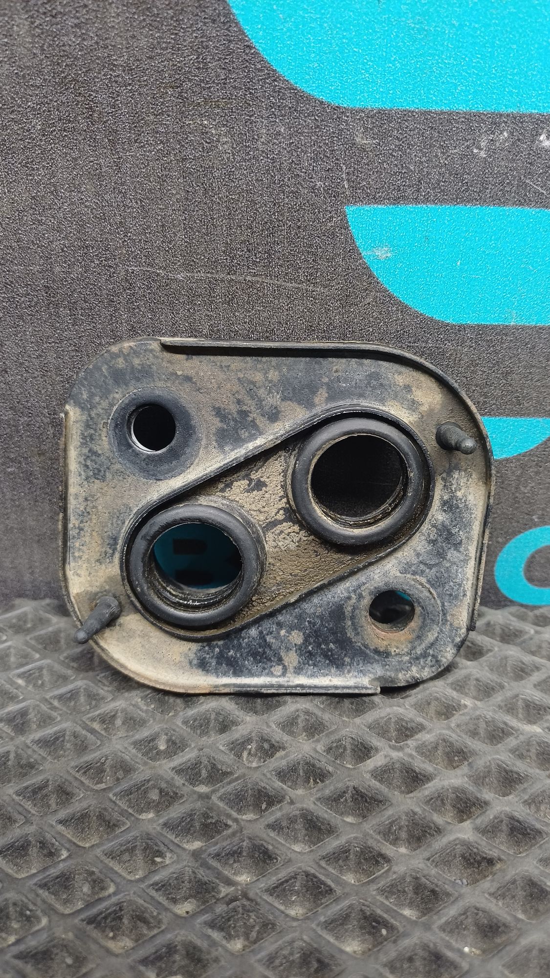 https://ycs.partsauto.market/partsauto-images/thmbs/userImages/c8f07ba63eb5b2f0f6006ea854bf8f7d/part/f25d1265-4e20-4f15-9e0c-fa11afb2b784_1777102706968.jpg