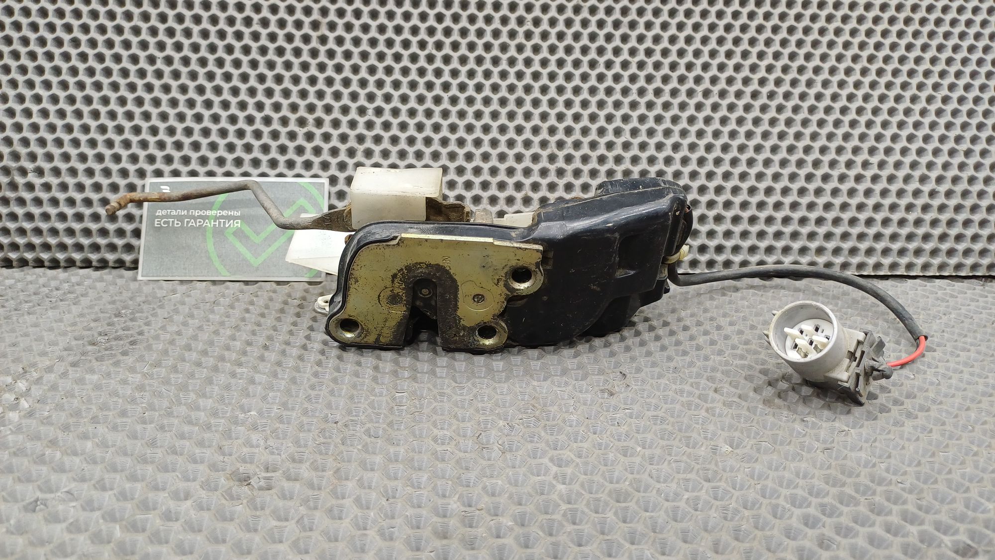 Б/У Замок двери правой передней Toyota CARINA E 6 дорест. 1992—1996 1994 Зеленый, 990 рублей, Краснодар