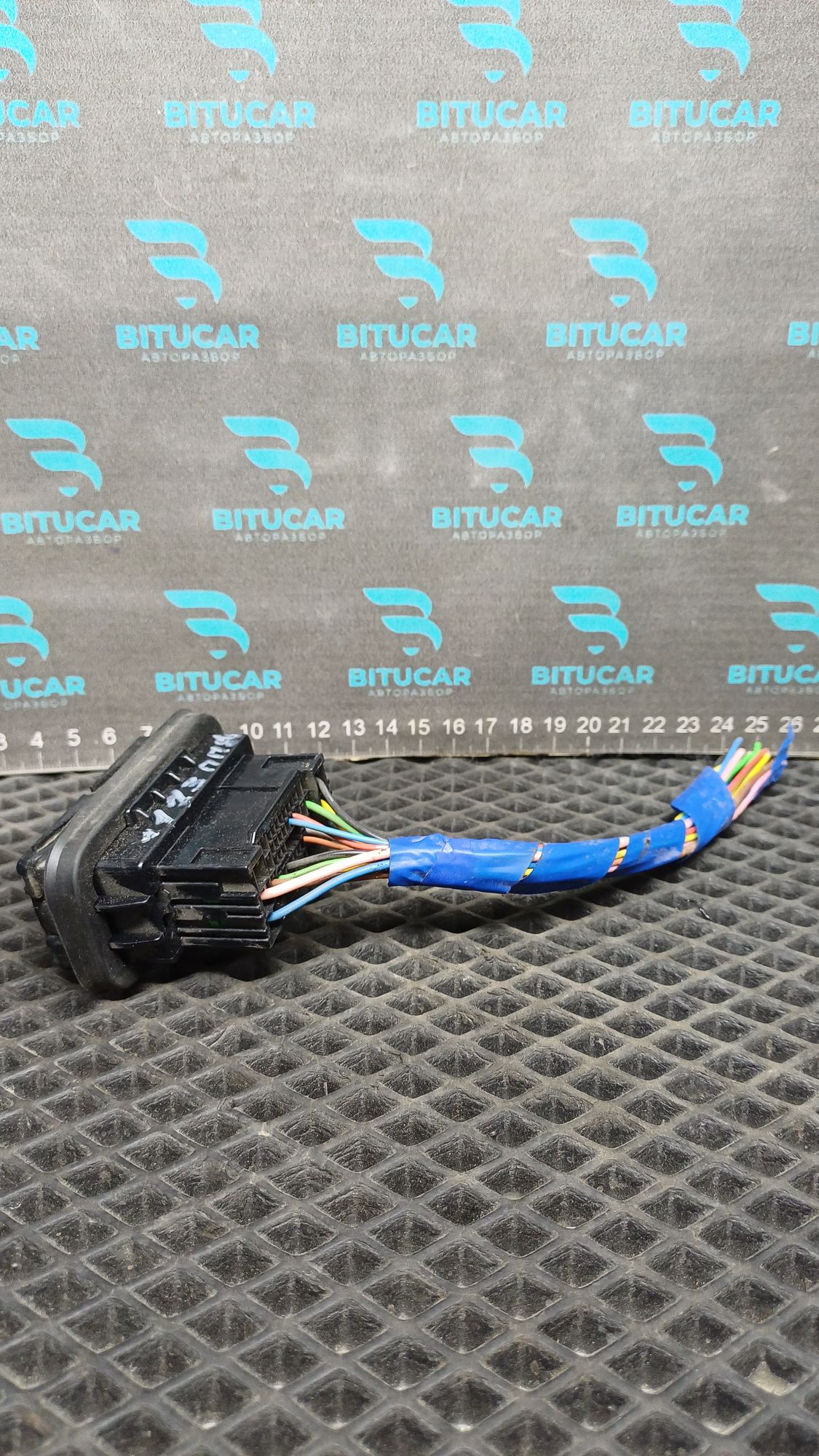 https://ycs.partsauto.market/partsauto-images/thmbs/userImages/c8f07ba63eb5b2f0f6006ea854bf8f7d/part/f30cb5ab-8dc8-4021-9f70-984c07a5c411_1777531116473.jpg