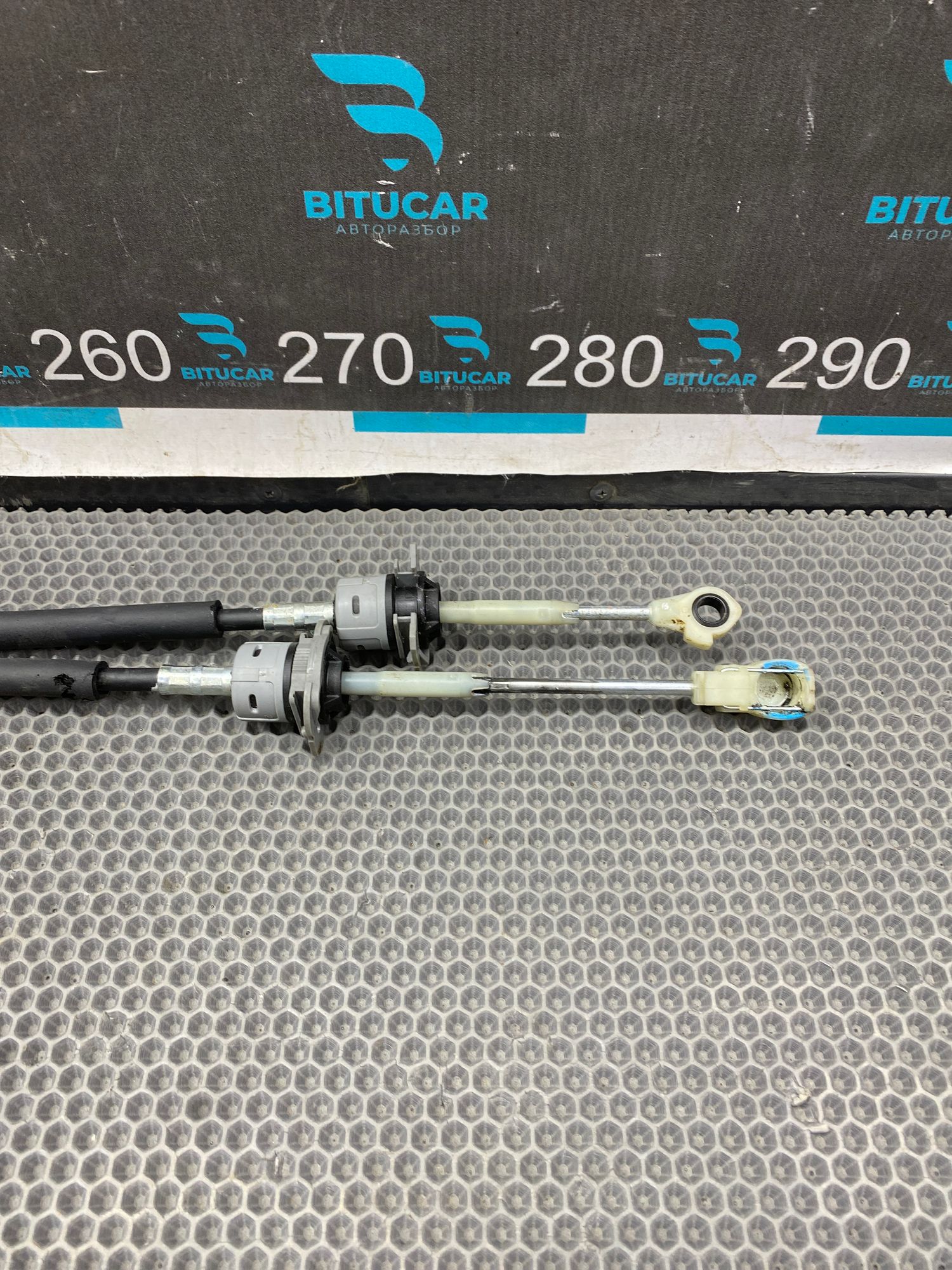 https://ycs.partsauto.market/partsauto-images/thmbs/userImages/c8f07ba63eb5b2f0f6006ea854bf8f7d/part/f347a969-957d-445e-b137-6306e747a393_1777556035375.jpg